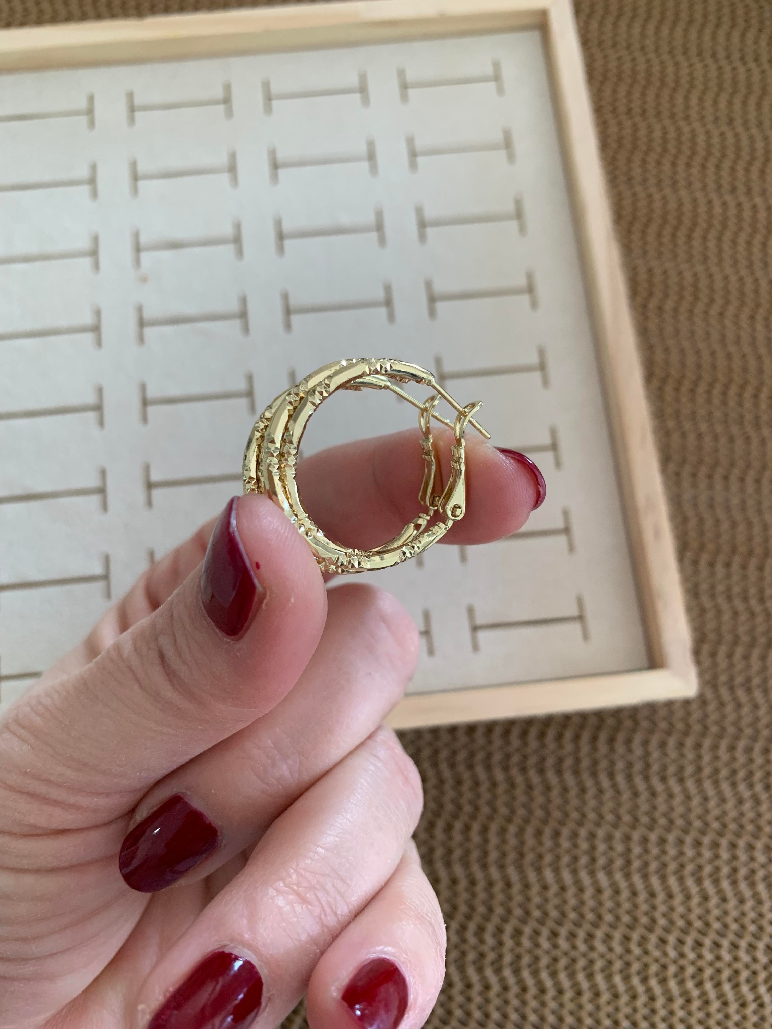 Vip Gold 2 Cm Pırıltılı Kıvrımlı Halka Küpe