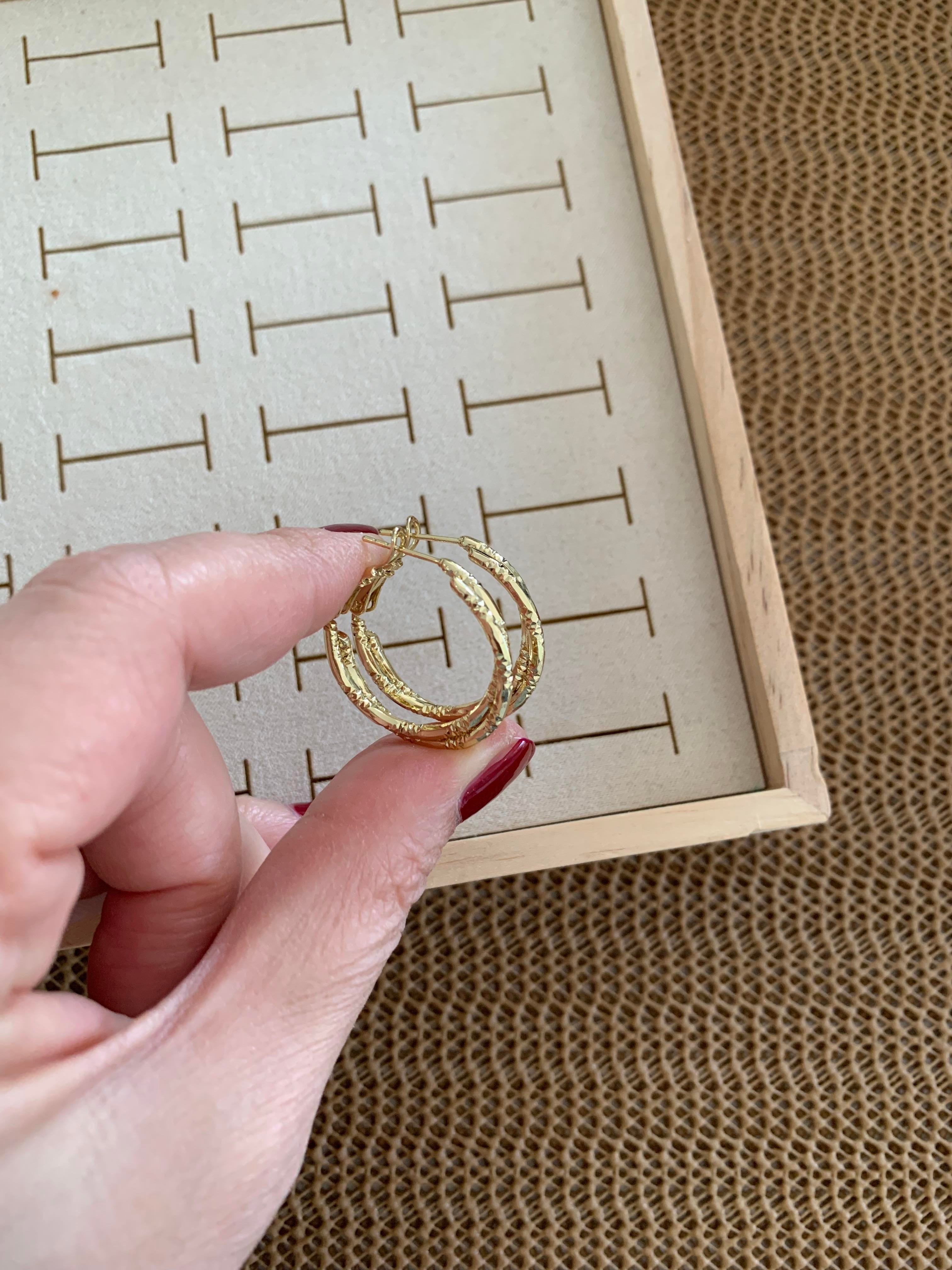 Vip Gold 2 Cm Pırıltılı Kıvrımlı Halka Küpe