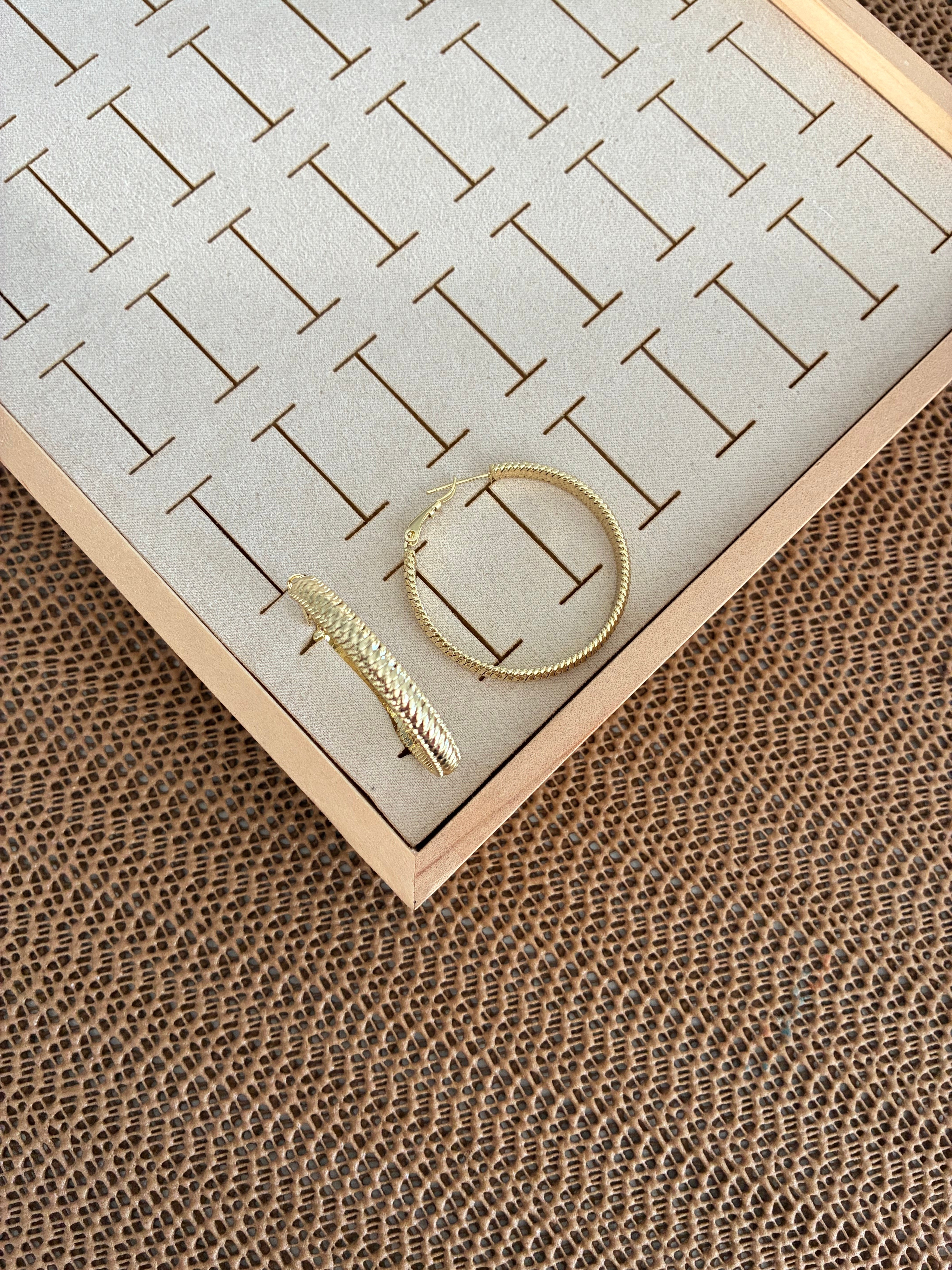 Vip Gold 3,5 Cm Balık Sırtı Detaylı Halka Küpe