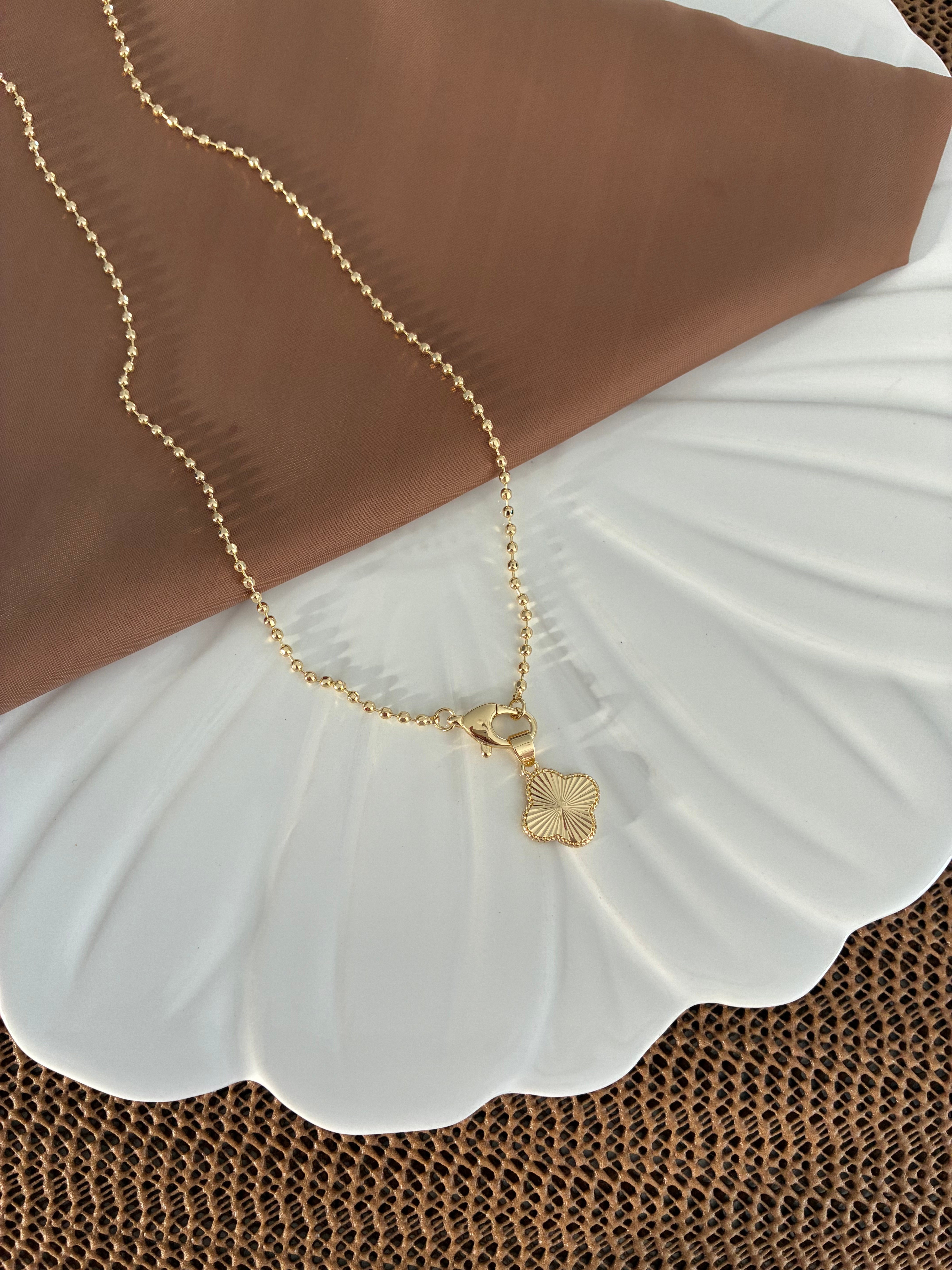 Vip Gold 45 Cm Dorika Zincir Anahtar Kilitli Yonca Kolye