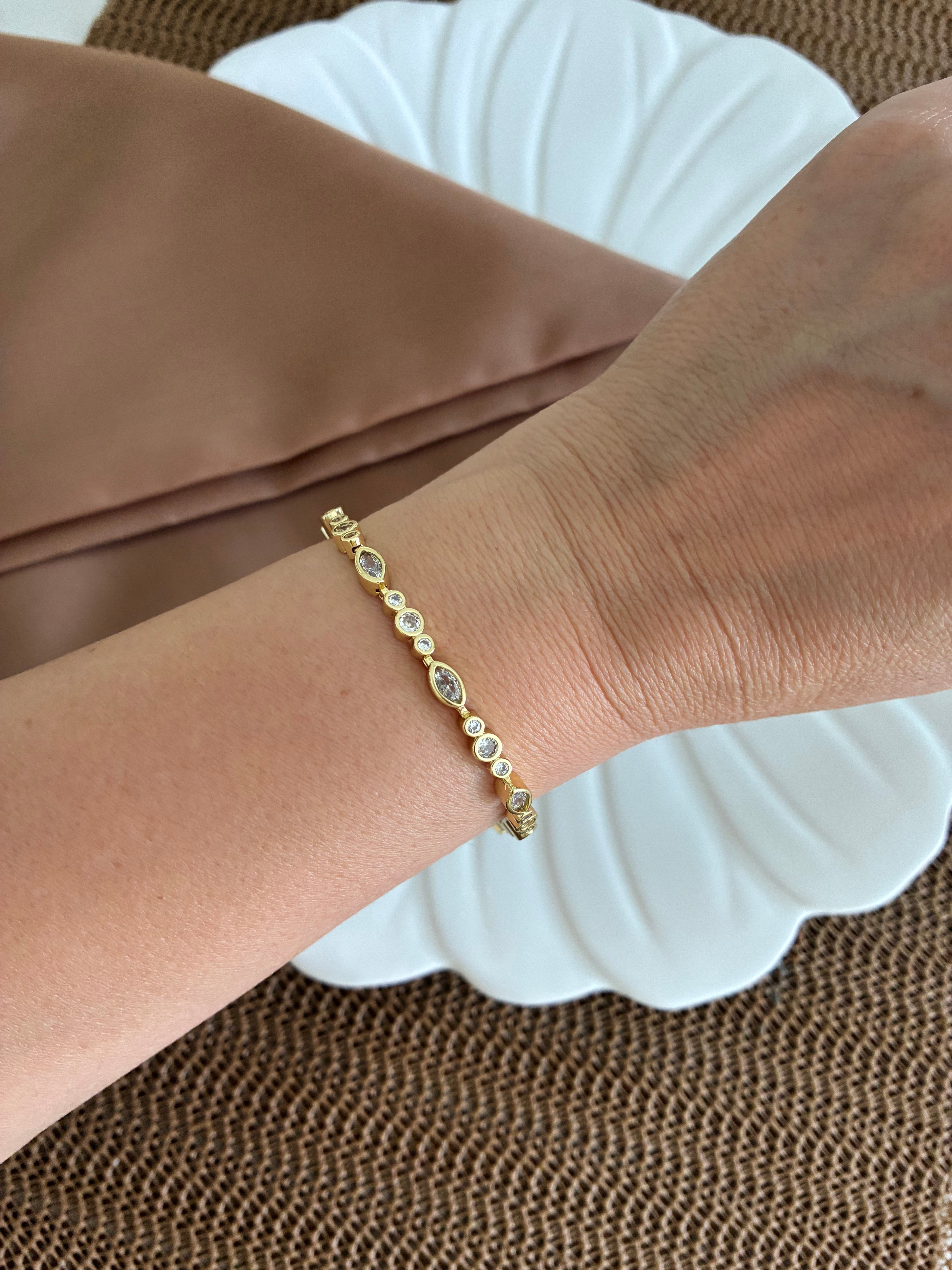 Vip Gold Baget Gömme Taşlı Damla Daire Sıralı Bileklik