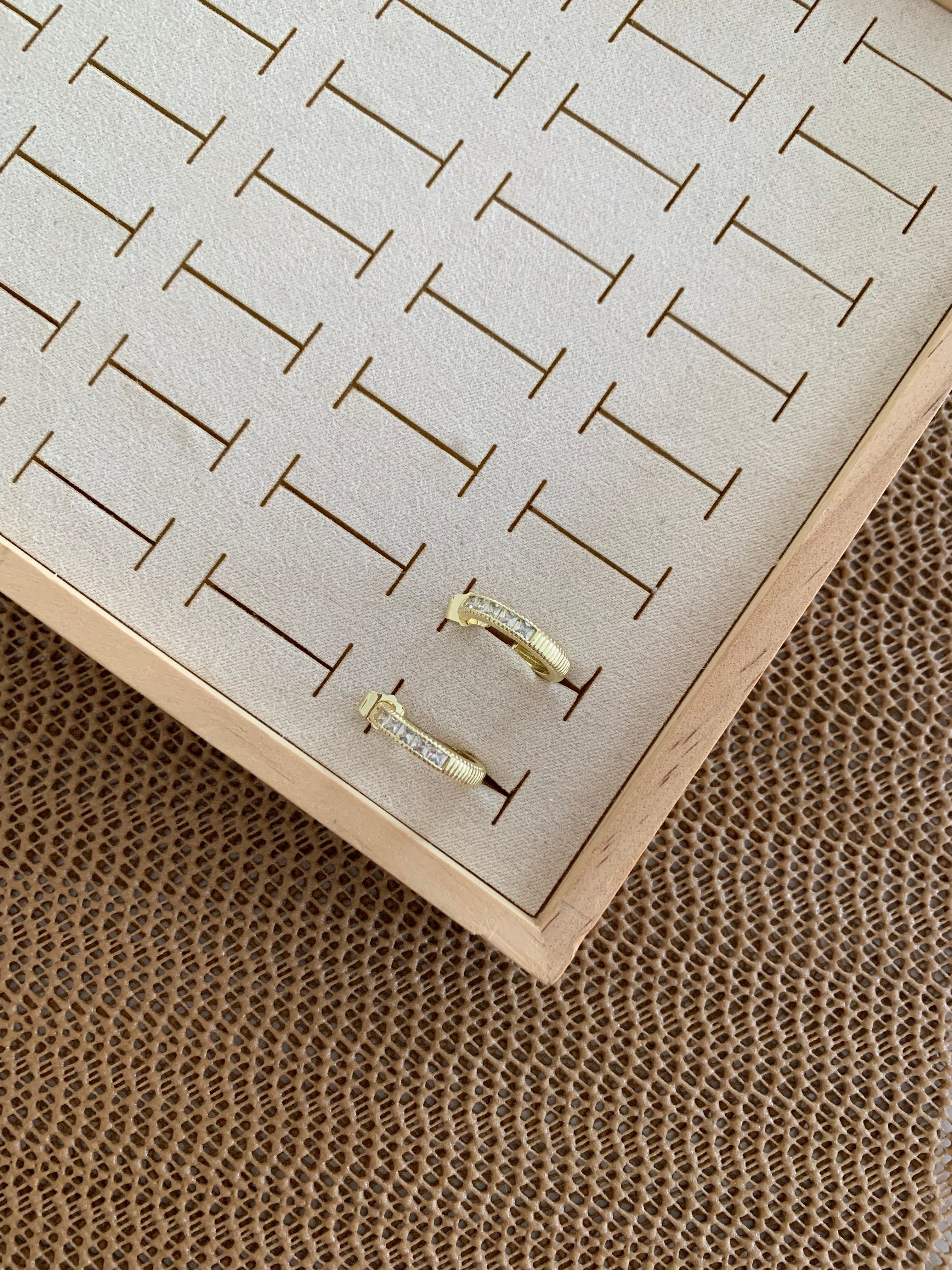 Vip Gold Baget Taşlı Ay Küpe