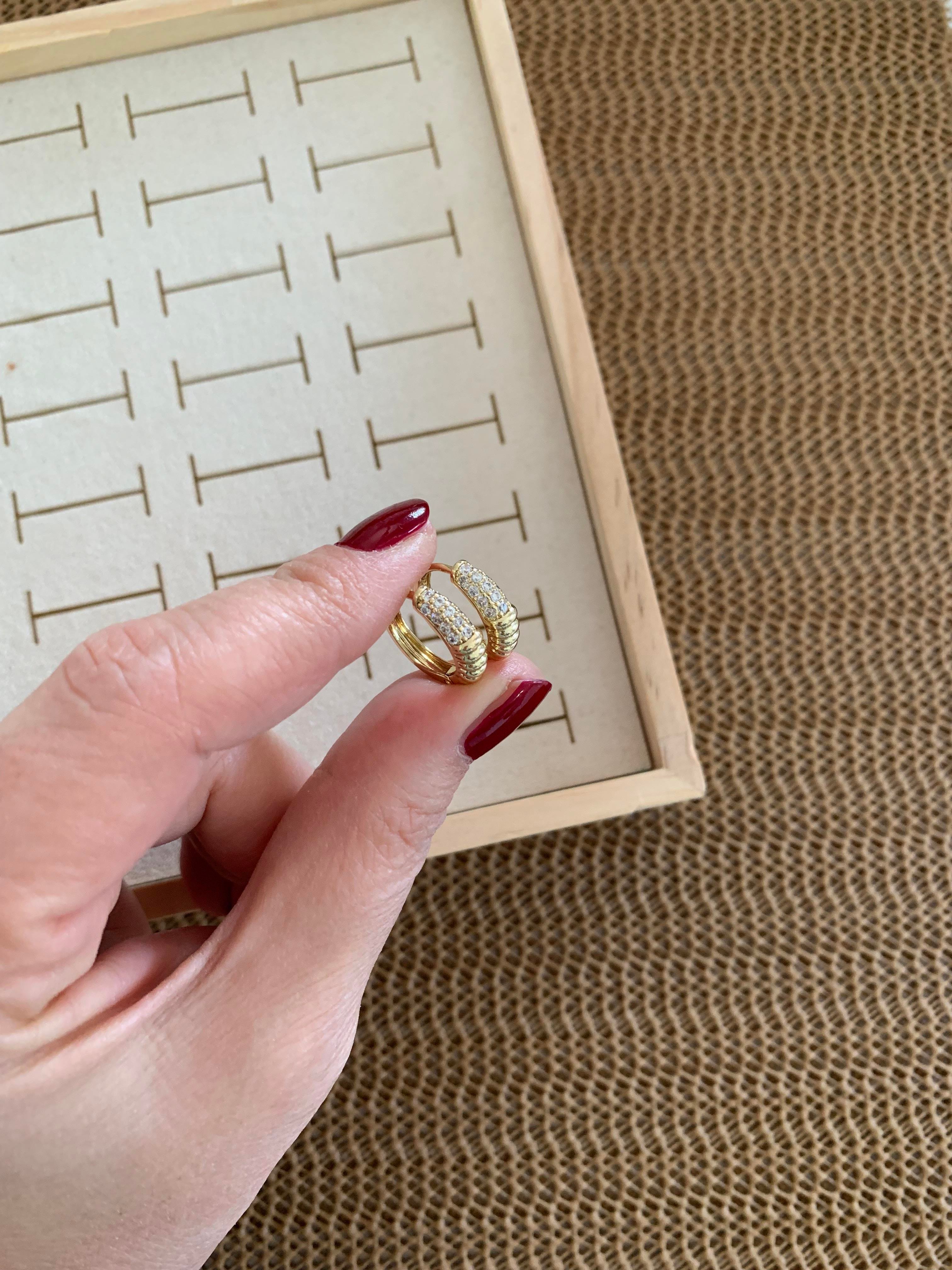 Vip Gold Burgu Zirkon Taşlı Halka Küpe