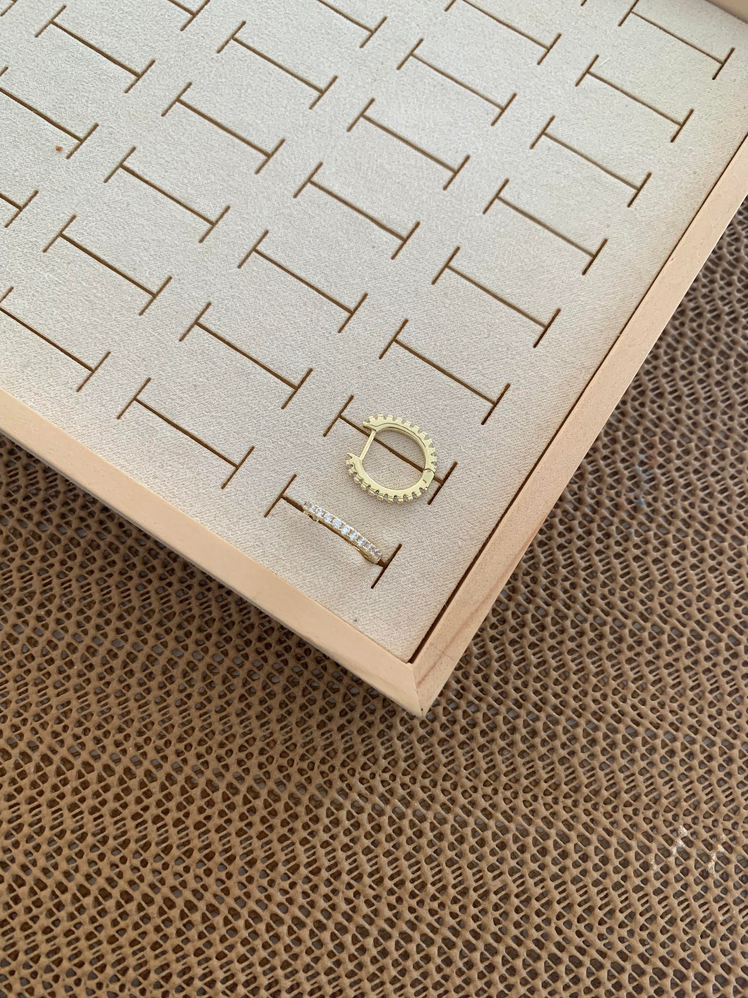 Vip Gold Gömme Taş Su Yolu U Küpe