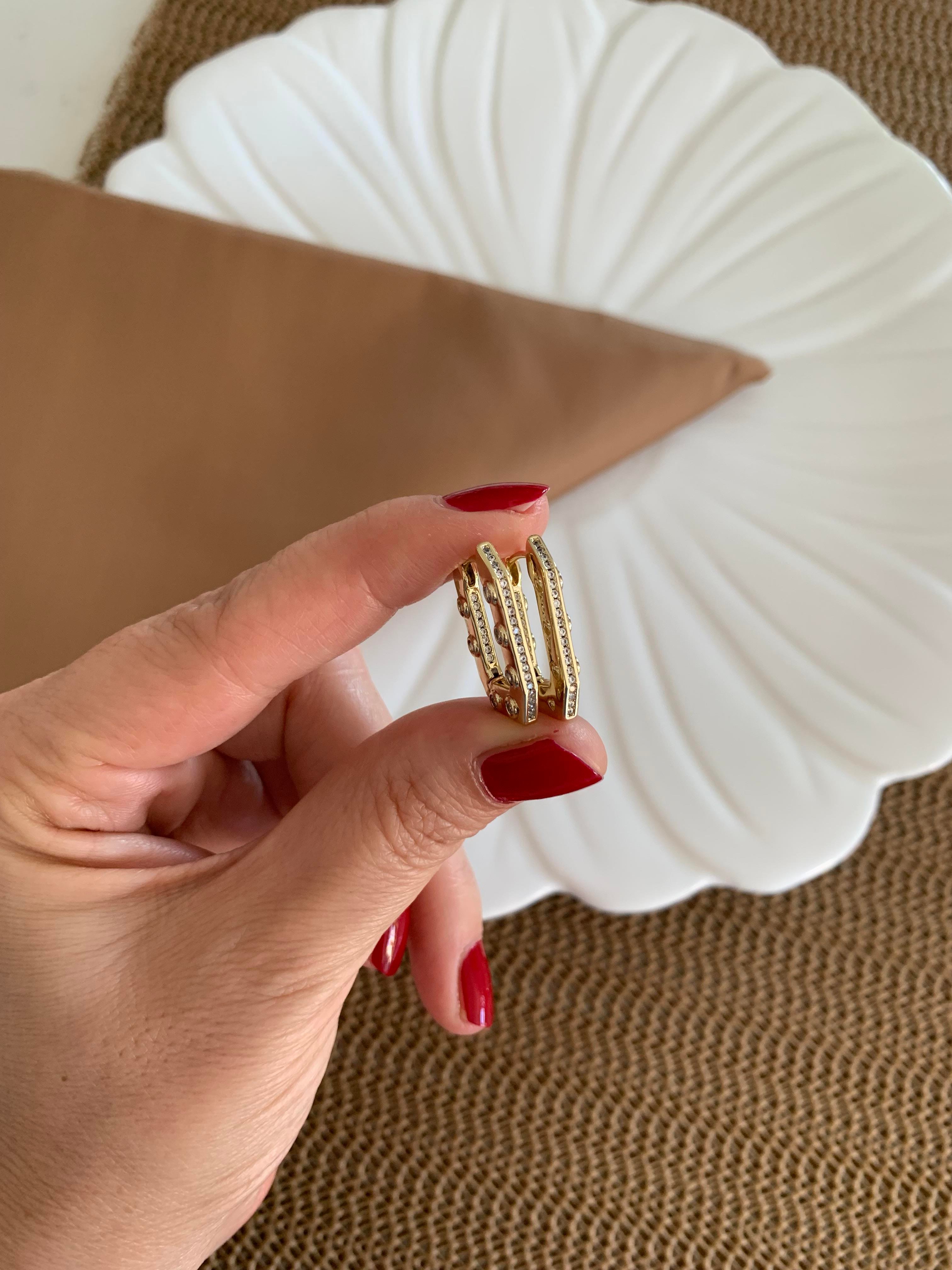 Vip Gold Gömme Taşlı Plaka Beşgen U Küpe