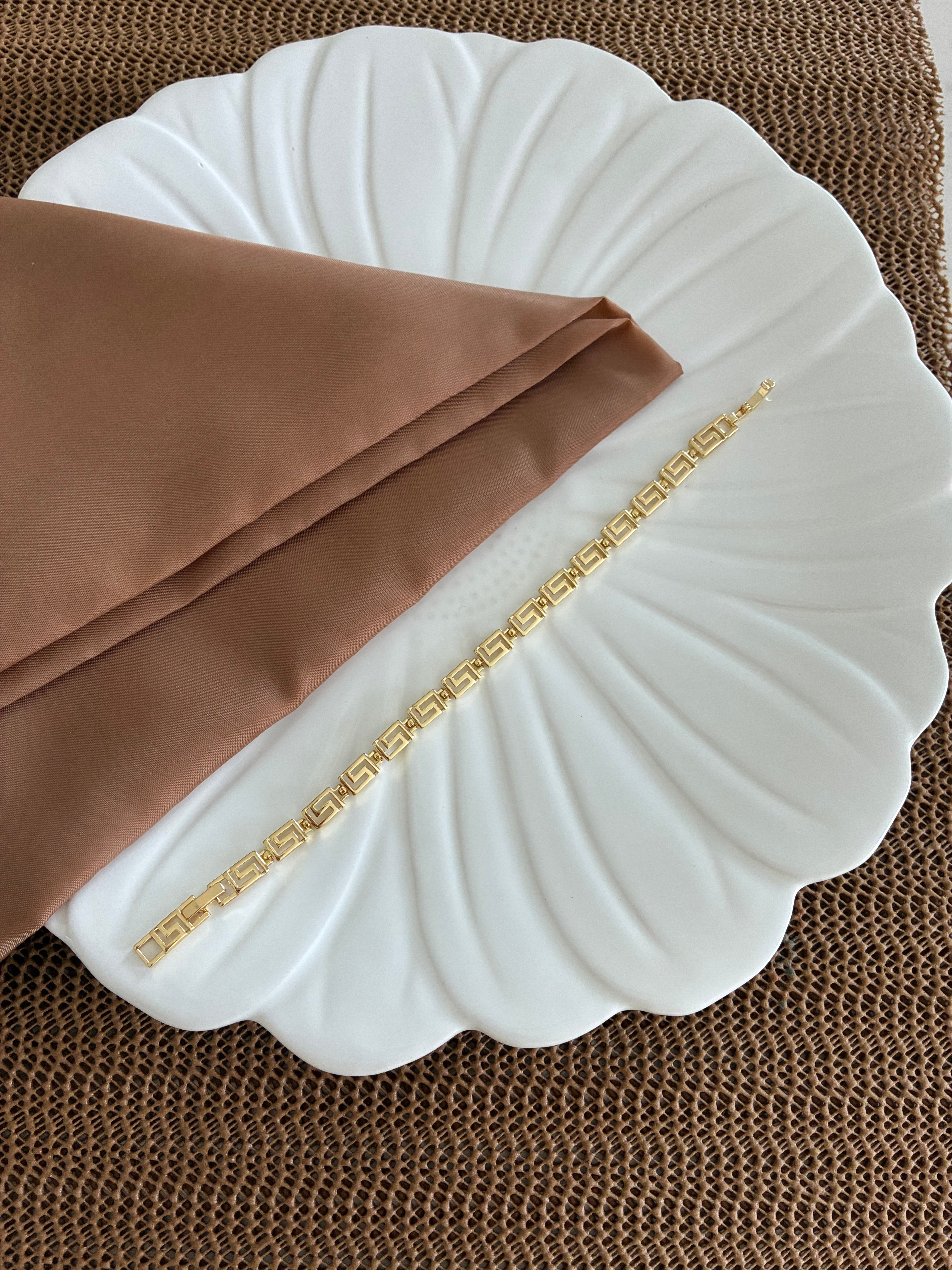 Vip Gold İç İçe Geçme Plaka S Sıralı Bileklik