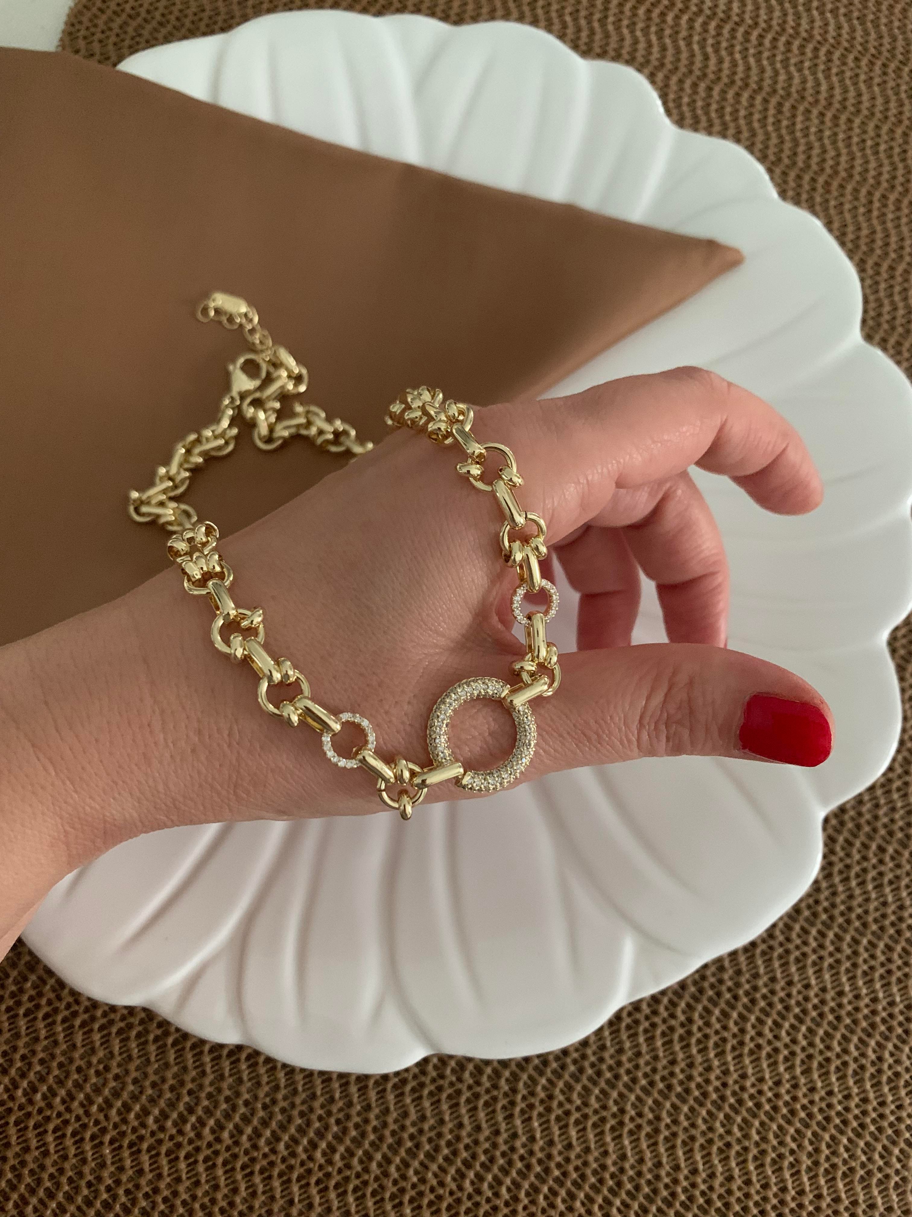 Vip Gold İç İçe Geçme Zirkon Taşlı Daire Tasarım Kolye