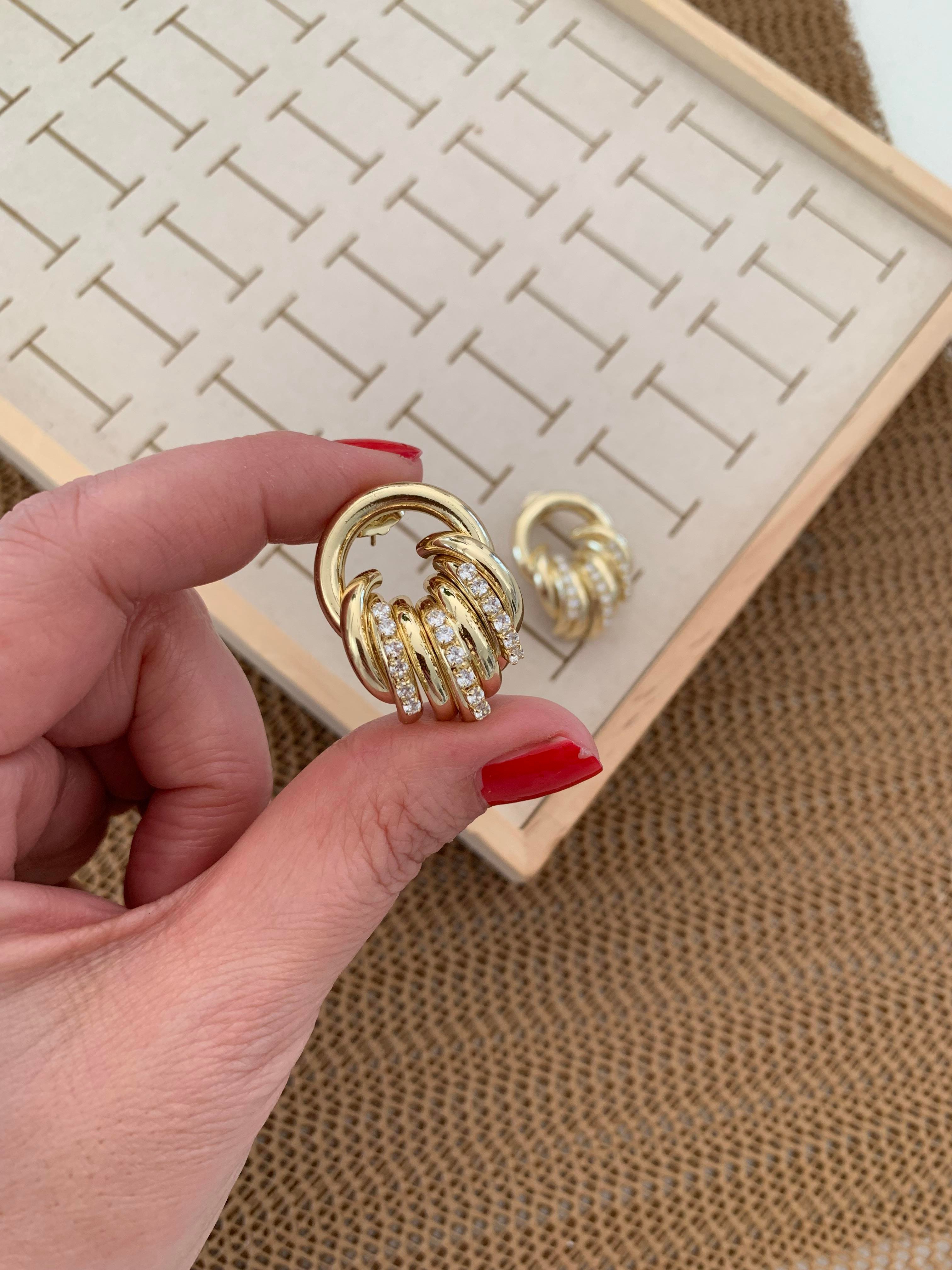 Vip Gold İç İçe Geçme Zirkon Taşlı Tasarım Küpe
