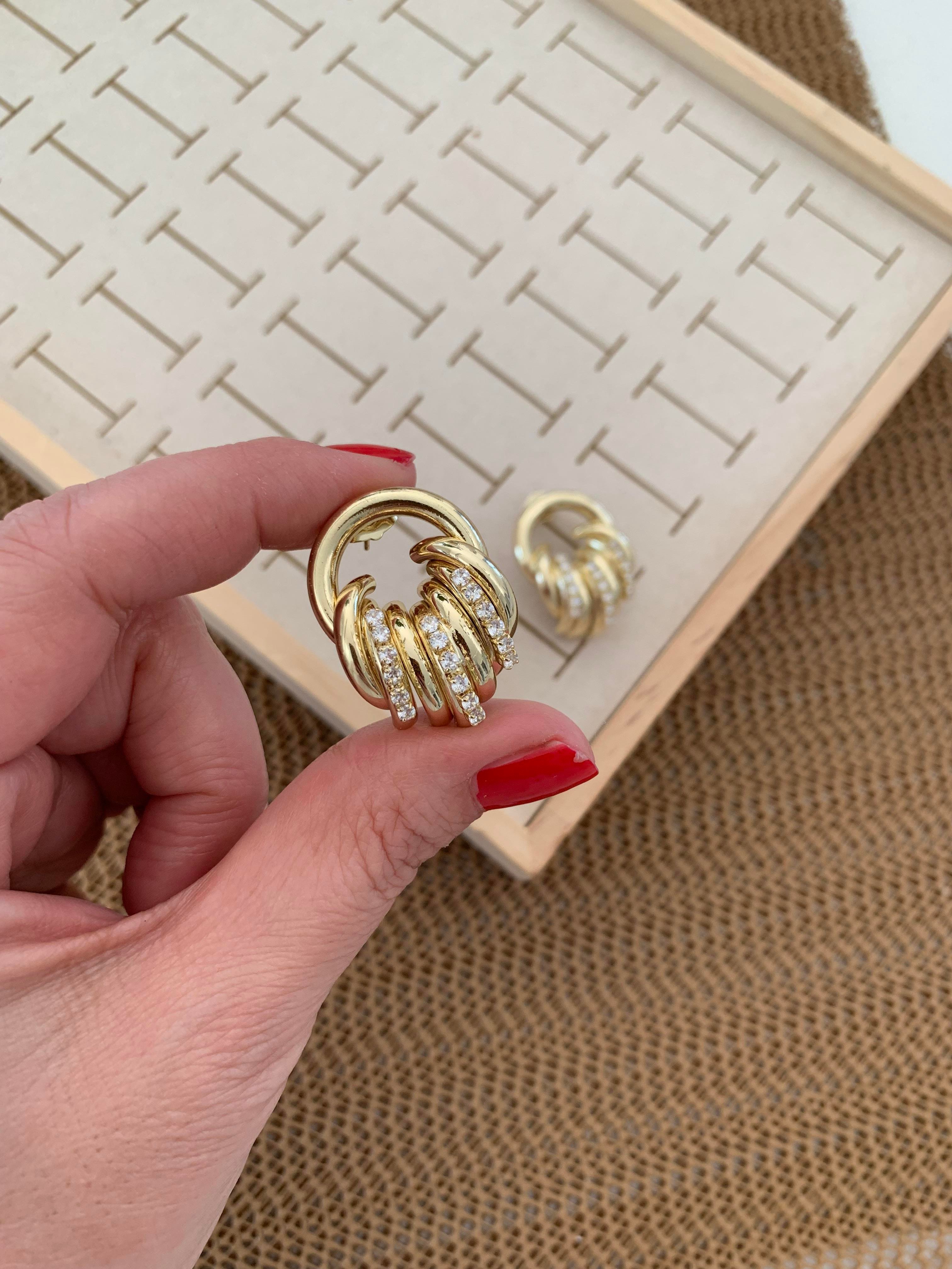 Vip Gold İç İçe Geçme Zirkon Taşlı Tasarım Küpe