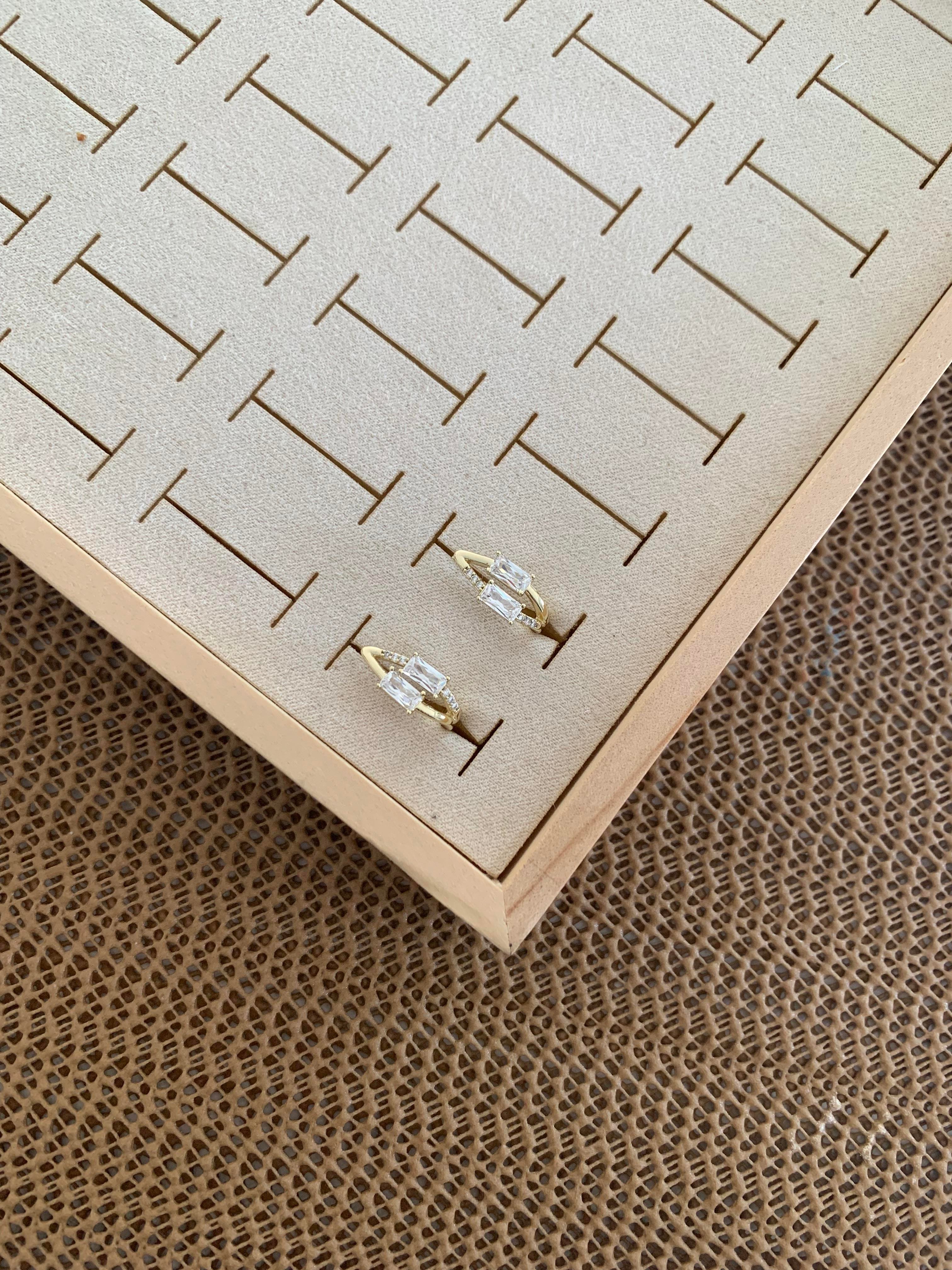 Vip Gold İki Li Dikdörtgen Baget Tek Taşlı U Küpe