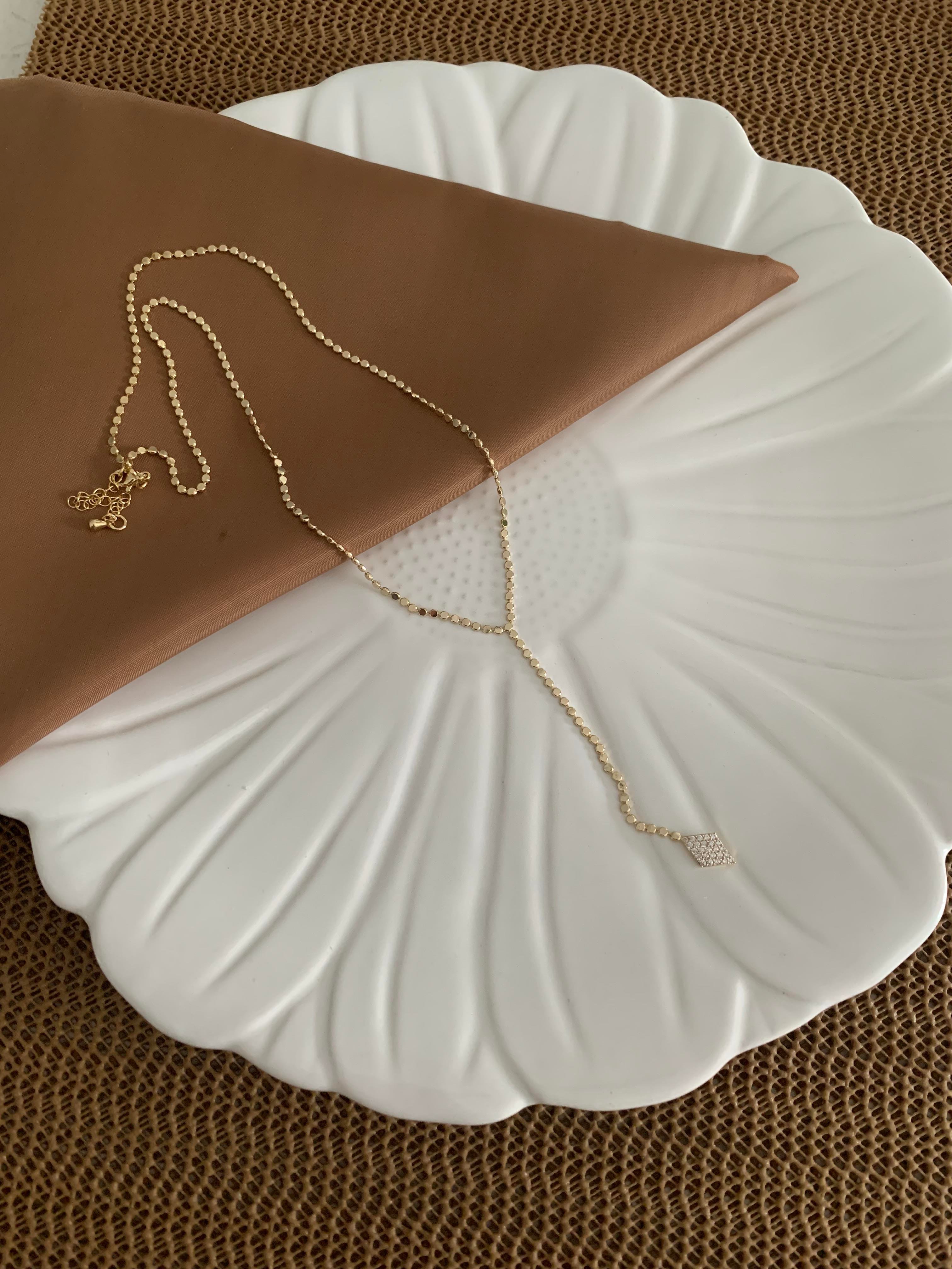 Vip Gold İnce Ezme Zincir Zirkon Taşlı Üçgen Y Kolye