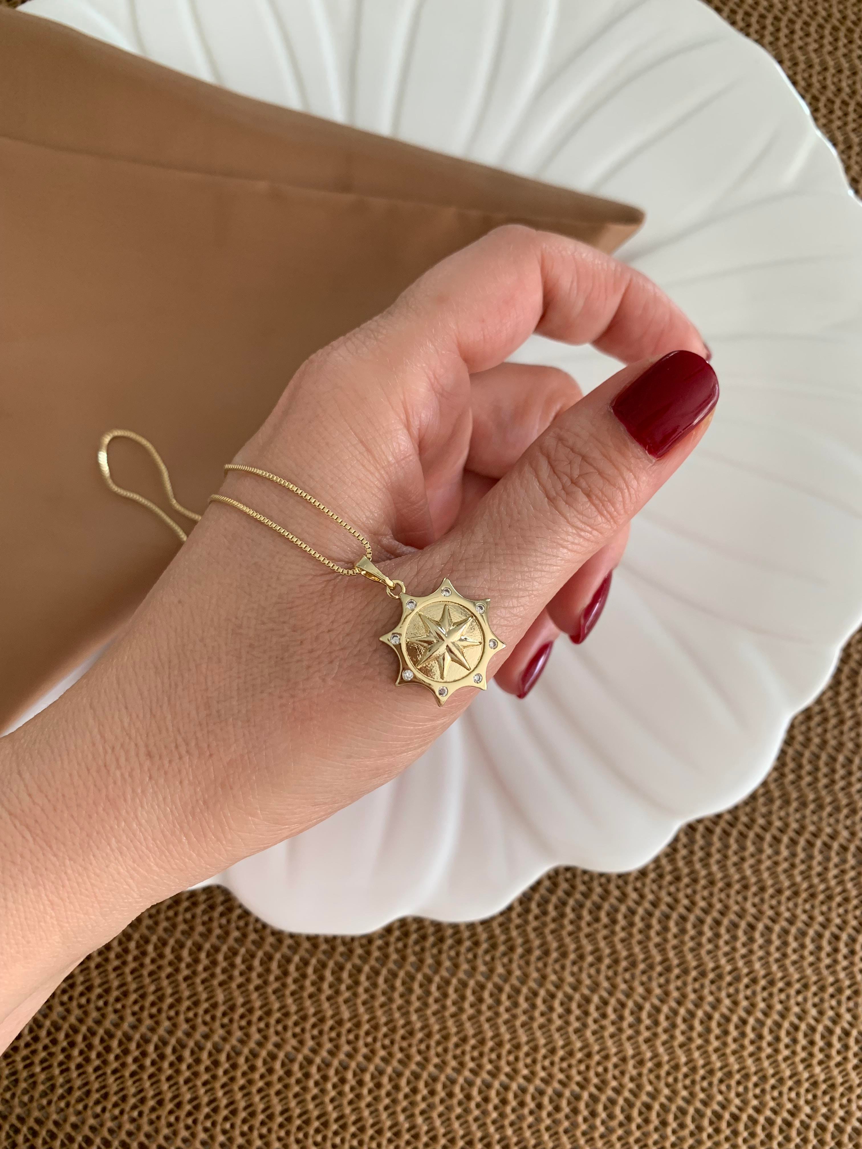 Vip Gold İnce Zincirli Gömme Taşlı Kutup Yıldızı Kolye