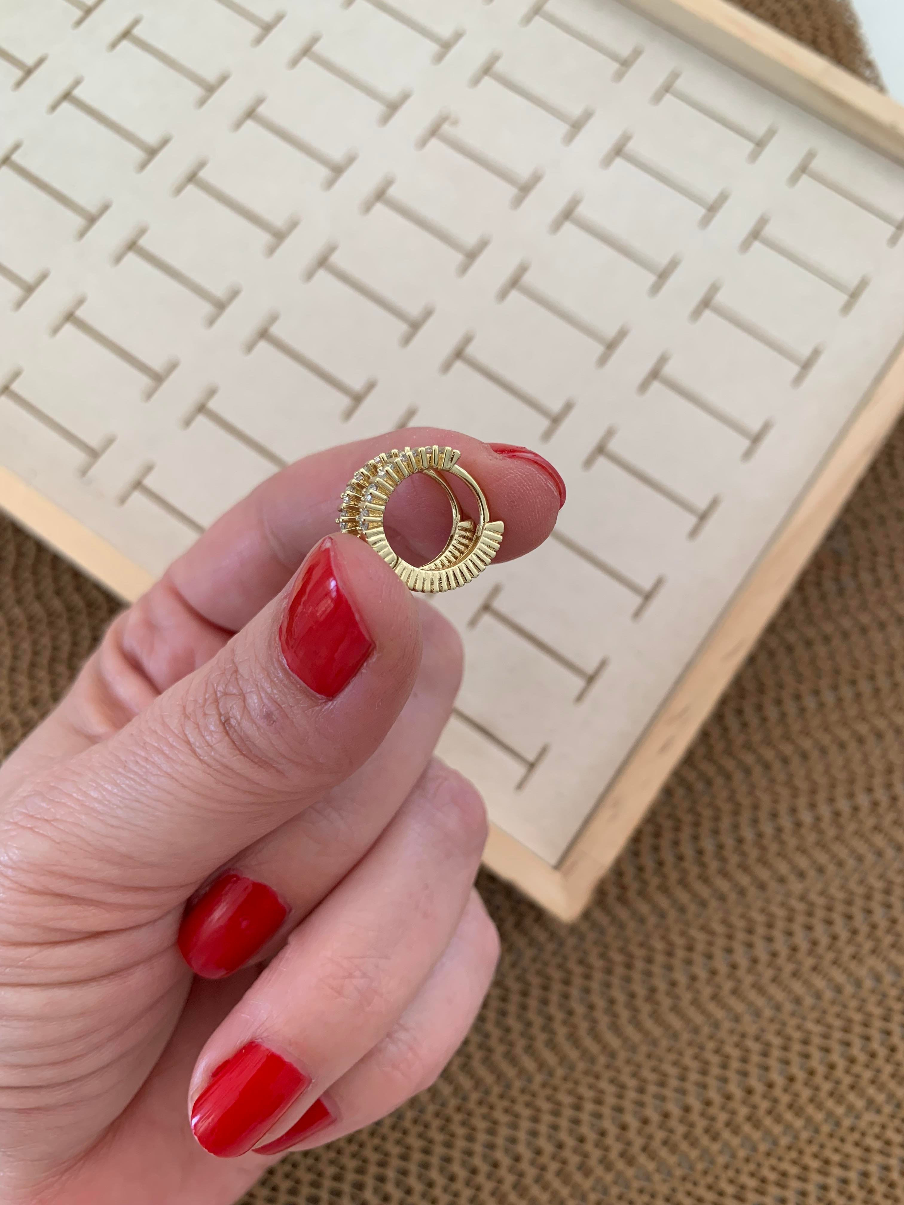 Vip Gold Kare Baget Taş Mini Halka Küpe