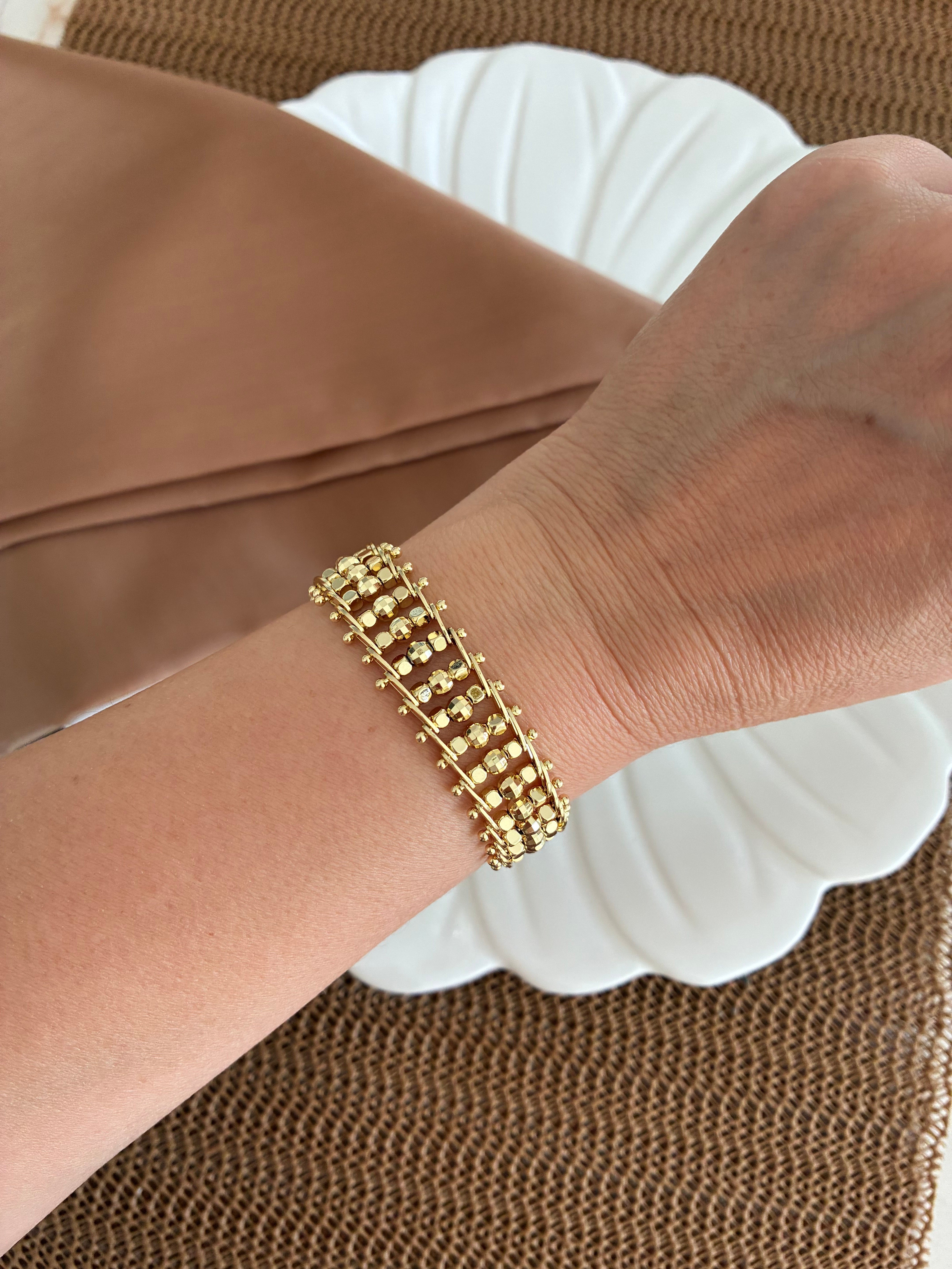 Vip Gold Kenarı Topçuk Detaylı Ortası Dorikalı Bileklik