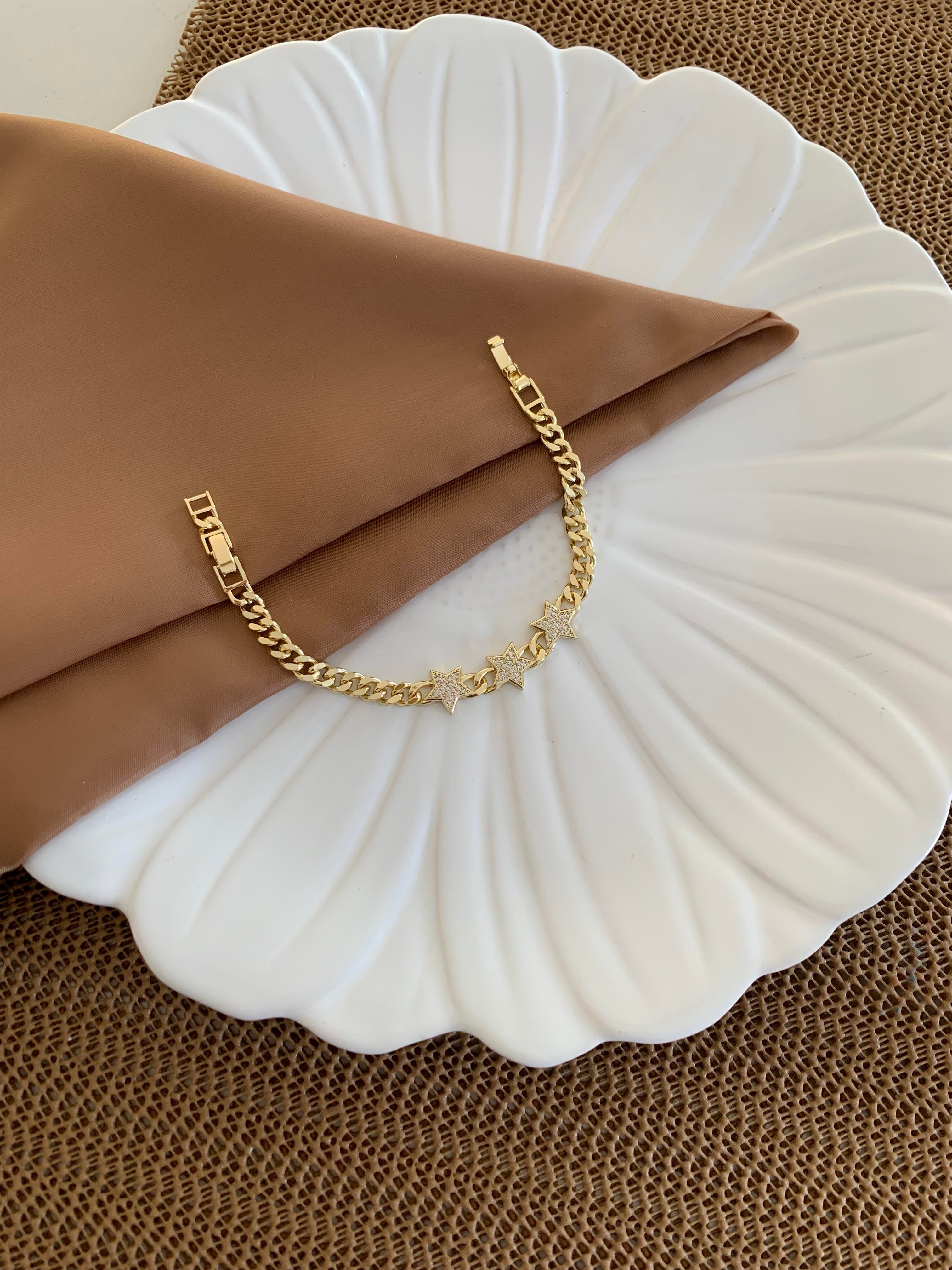 Vip Gold Klasik Zincir Zirkon Taşlı Ortası Üç Yıldız Bileklik