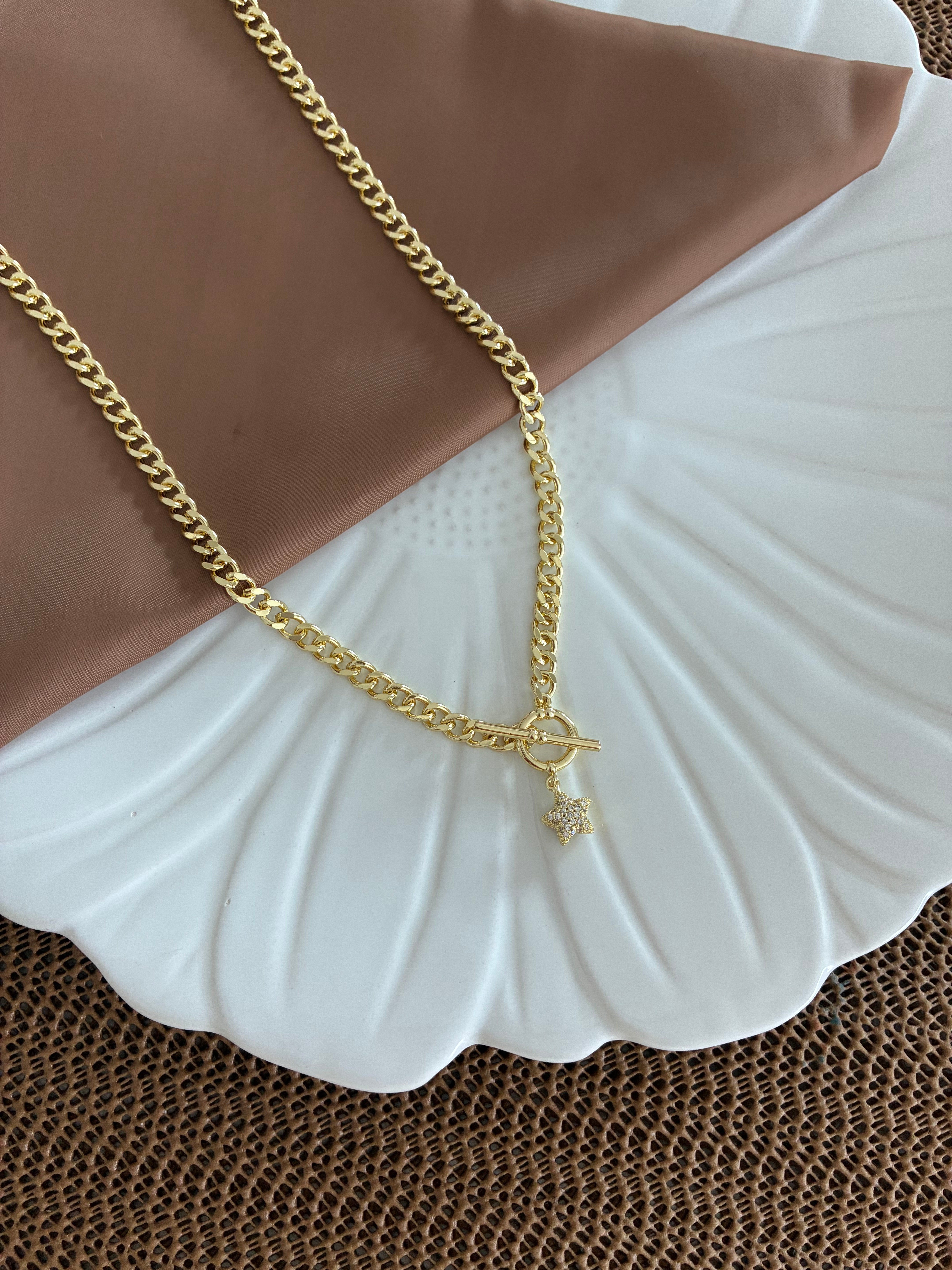 Vip Gold Klasik Zincir Zirkon Taşlı Yıldız Kilit Uçlu Kolye
