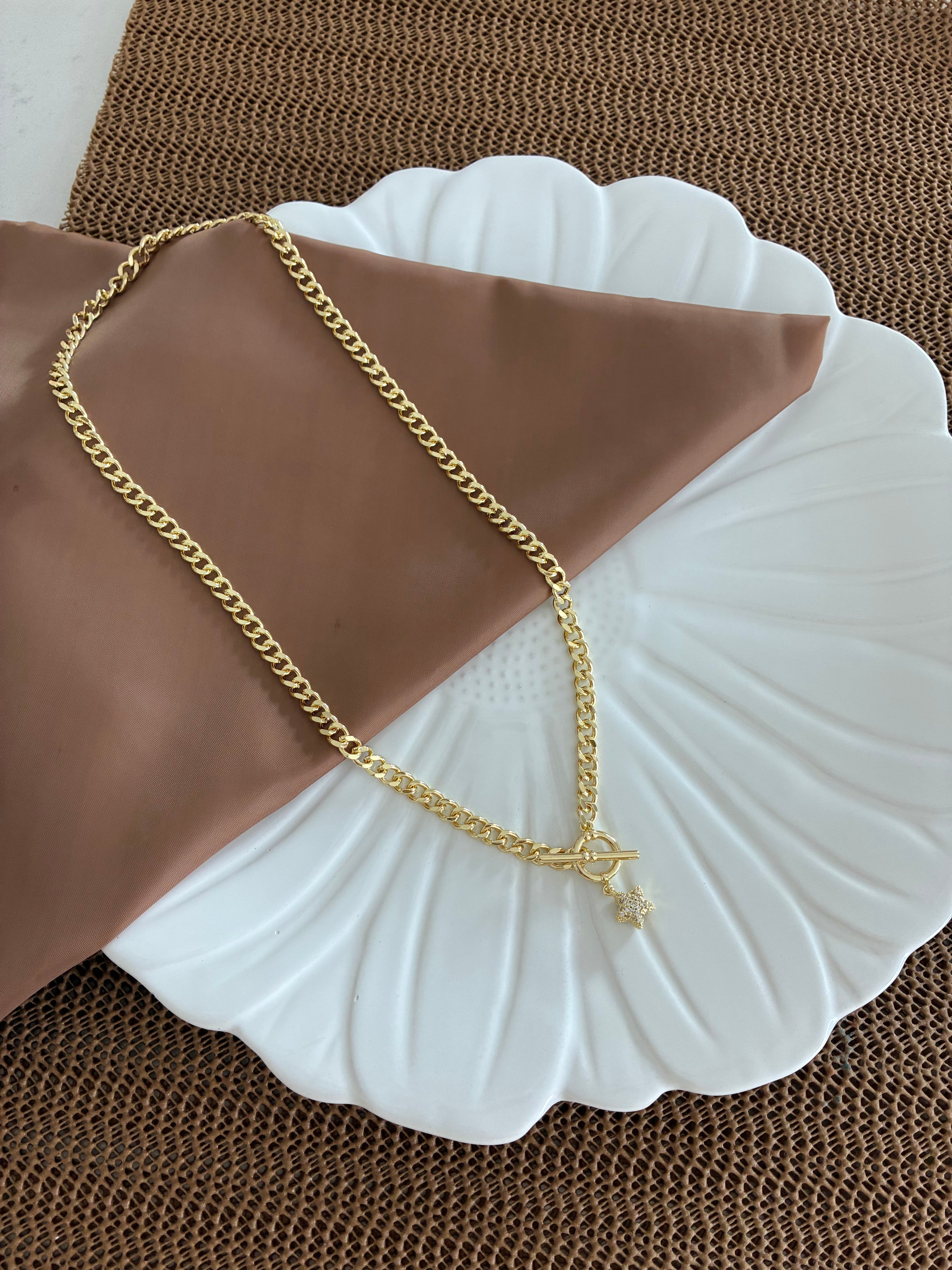 Vip Gold Klasik Zincir Zirkon Taşlı Yıldız Kilit Uçlu Kolye