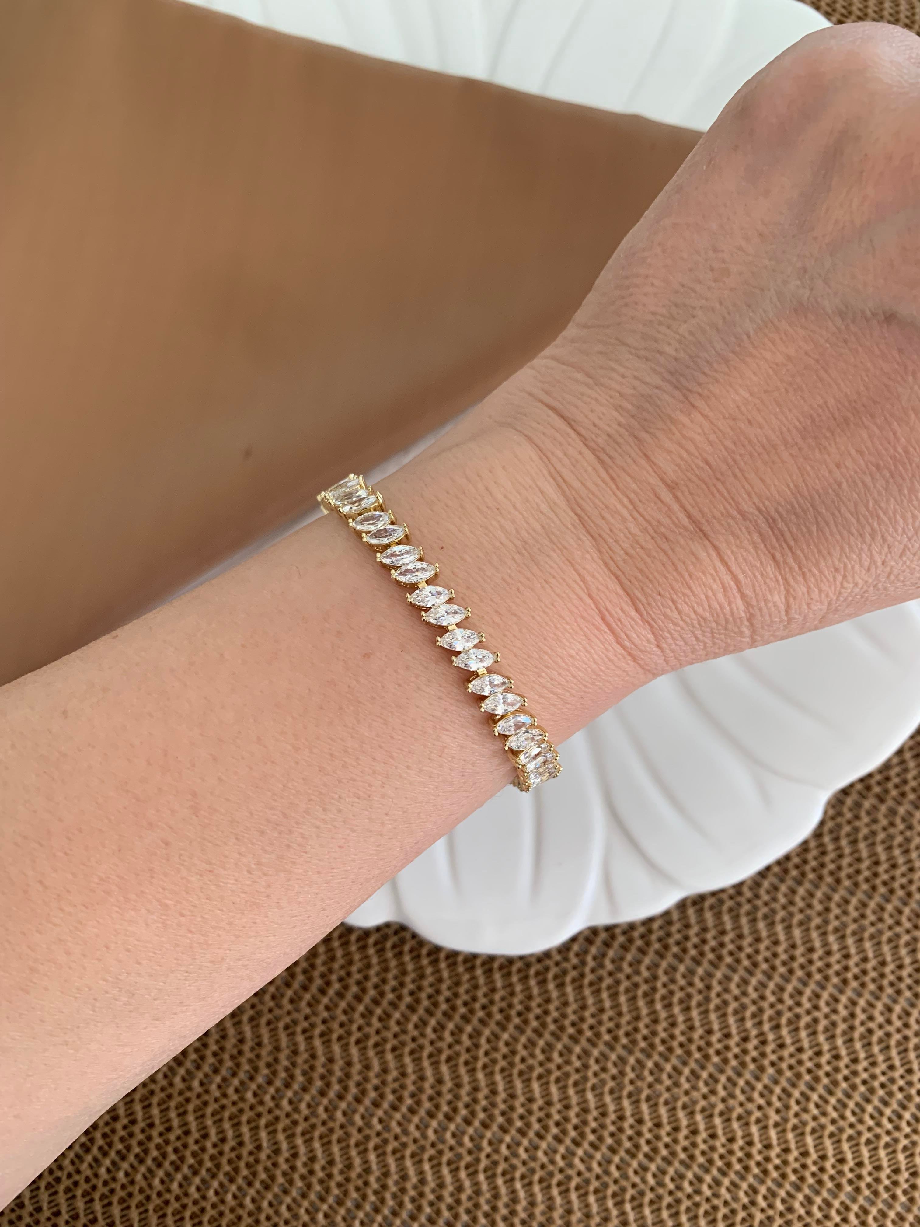 Vip Gold Komple Damla Baget Taşlı Tasarım Bileklik