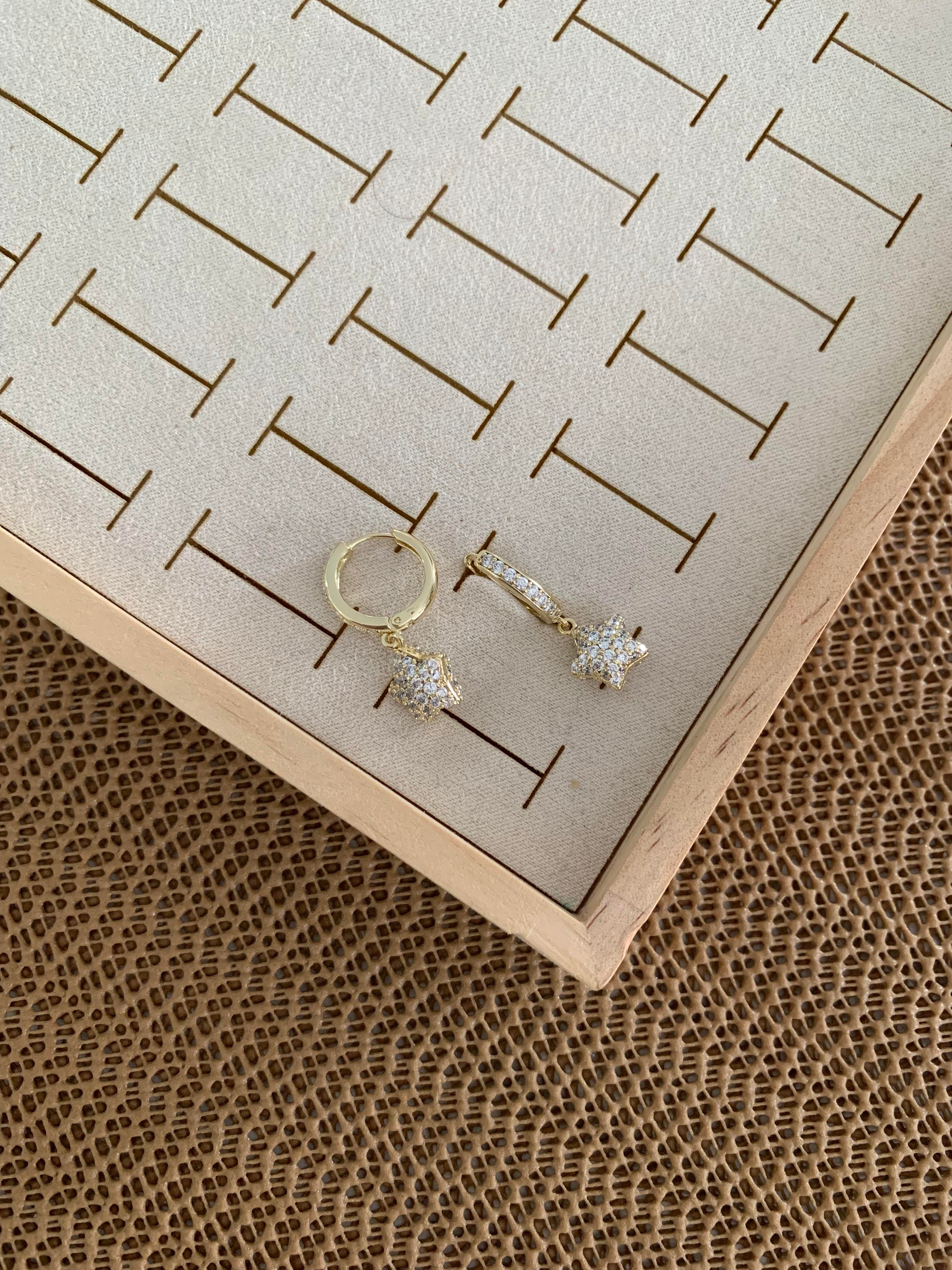 Vip Gold Komple Zirkon Taşlı Küçük Yıldız Küpe