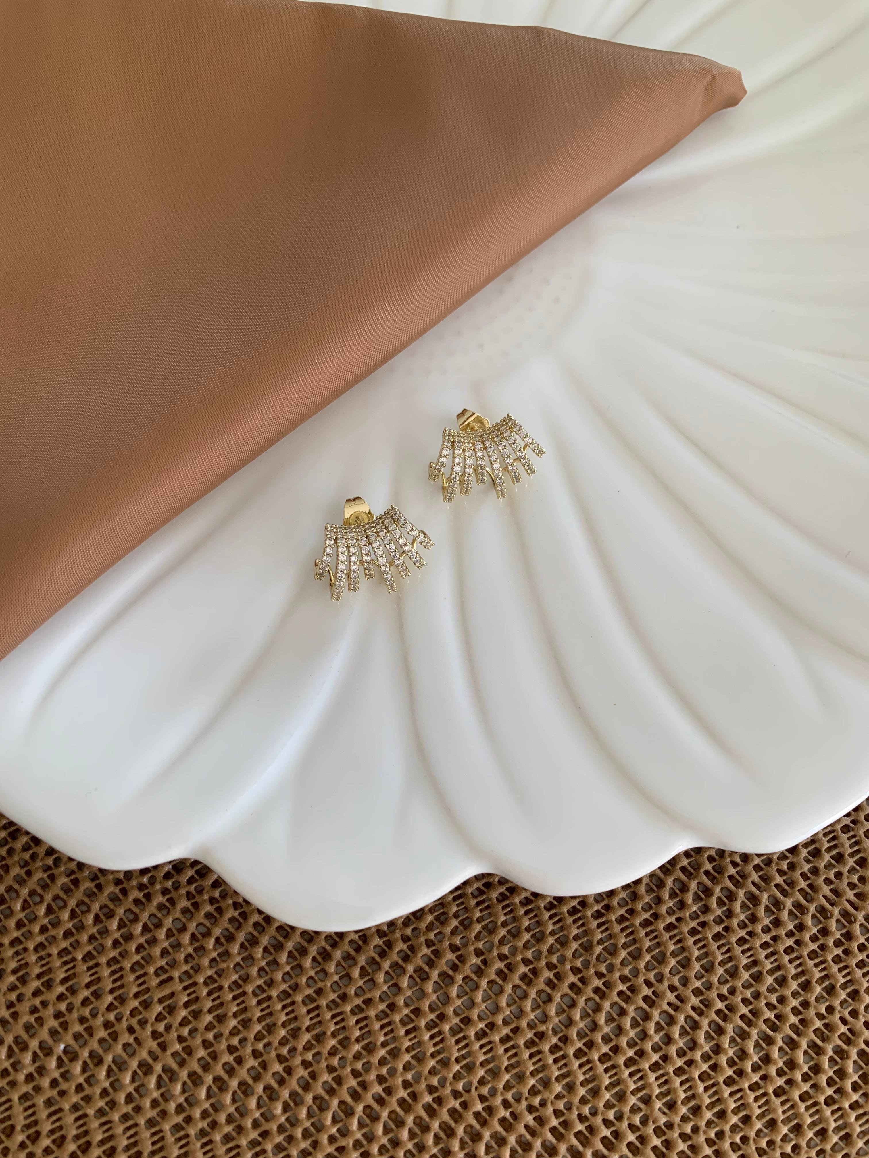 Vip Gold Komple Zirkon Taşlı Tasarım Ay Küpe