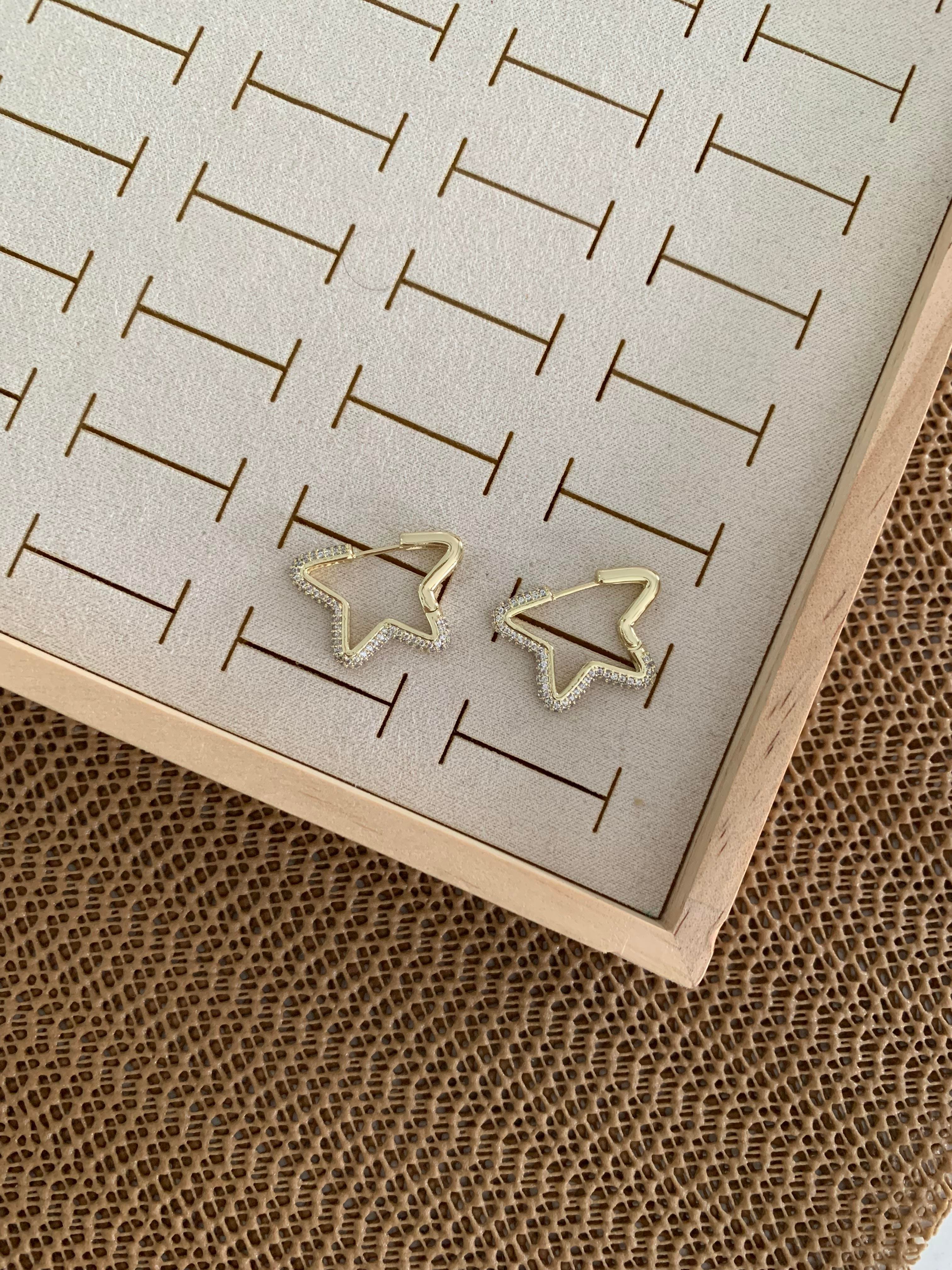 Vip Gold Komple Zirkon Taşlı Yıldız Tasarım Küpe