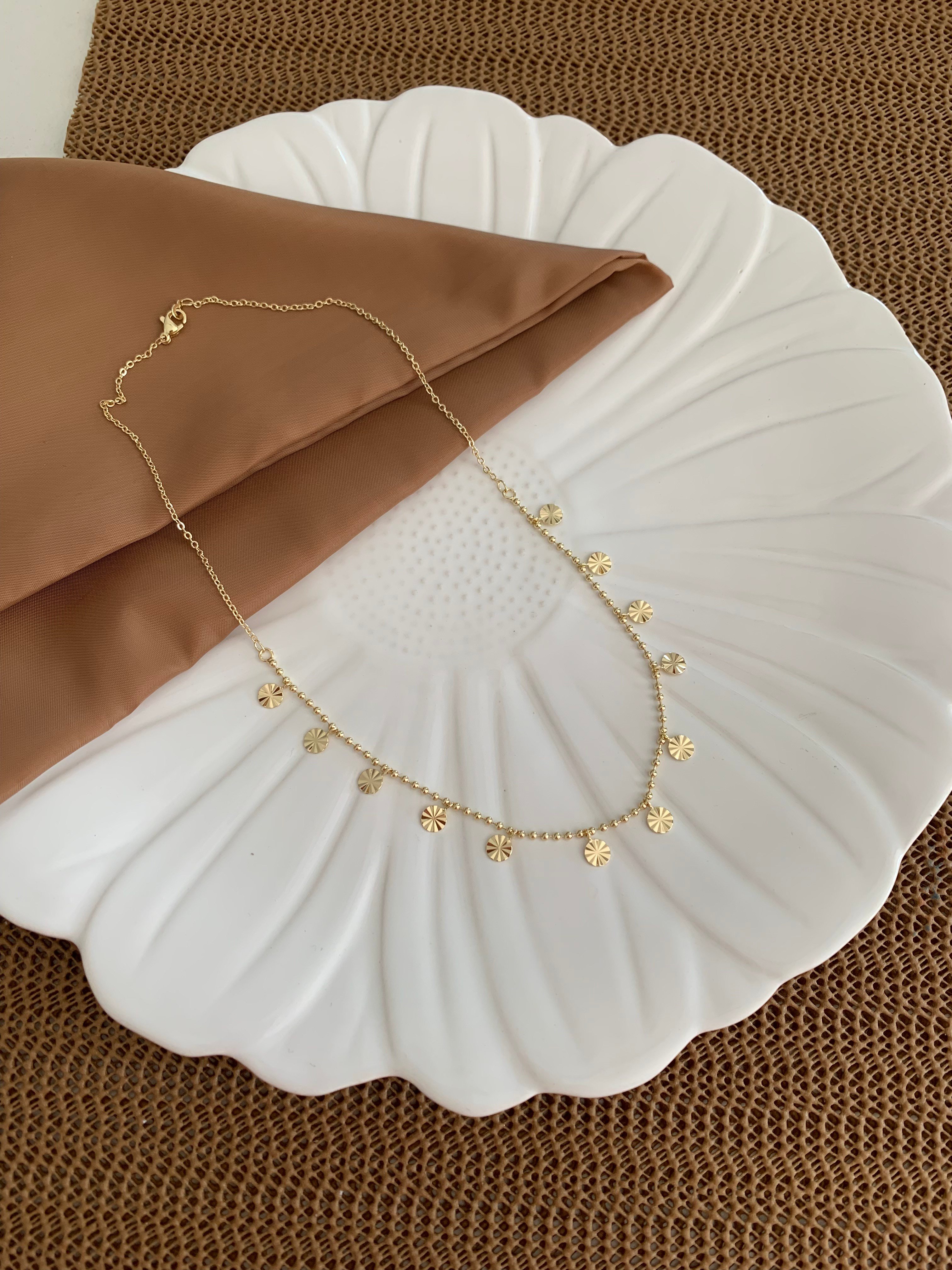 Vip Gold Mini Topçuk Zincir Pırıltılı Pul Kolye