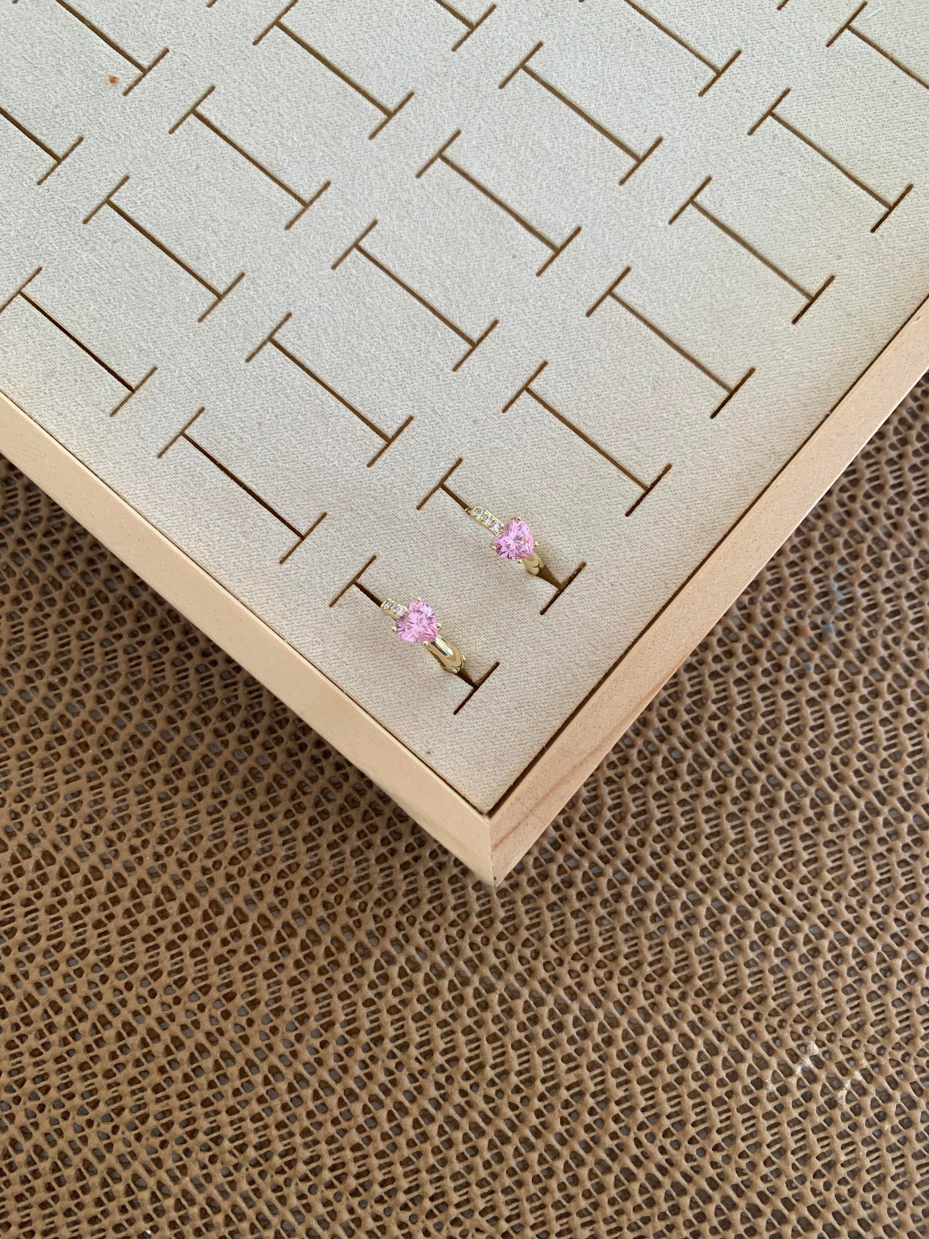 Vip Gold Pembe Baget Tek Taşlı Kalp Halka Küpe