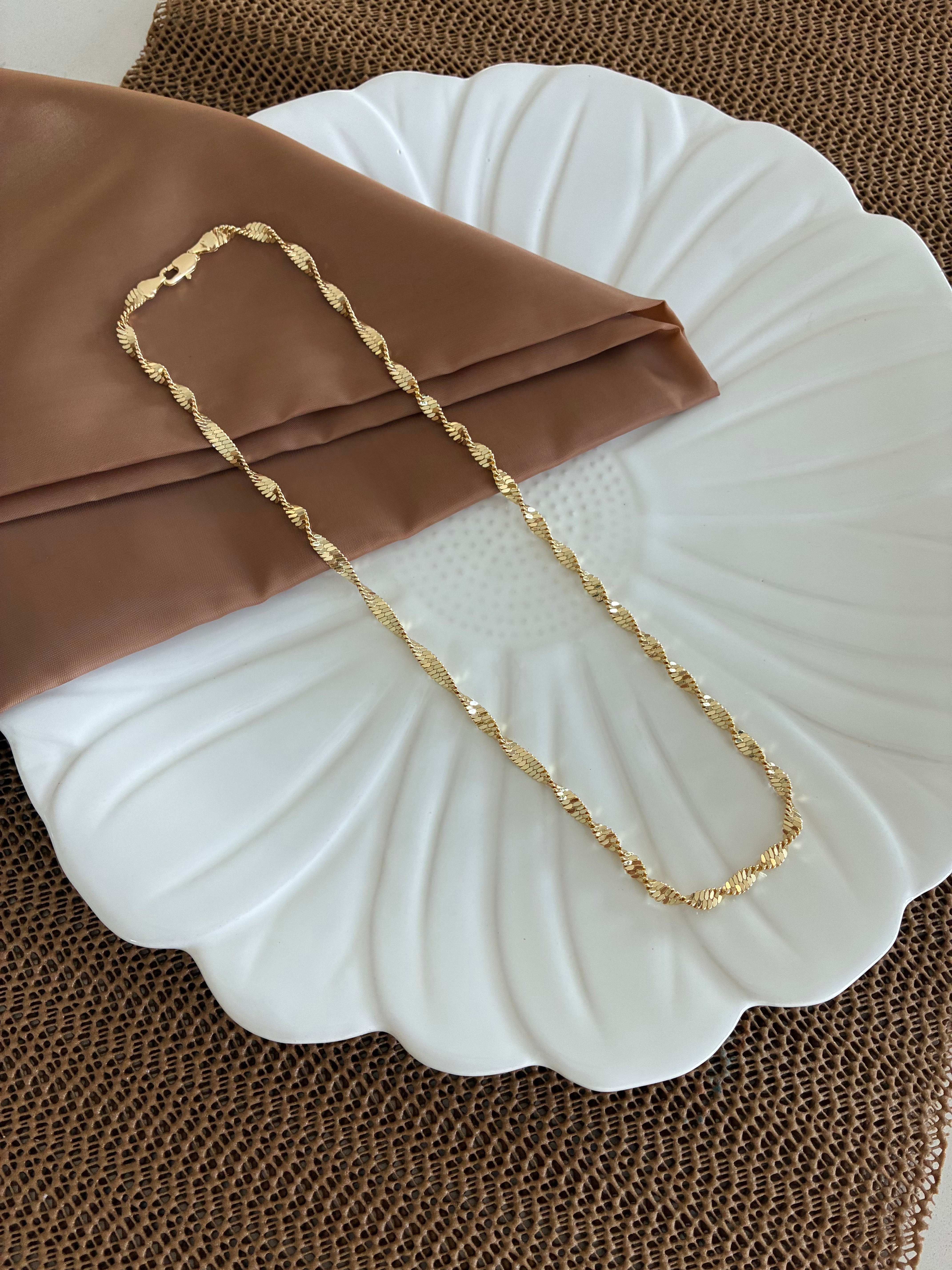 Vip Gold Pırıltılı Kalın Seyrek Burgu Zincirli Kolye