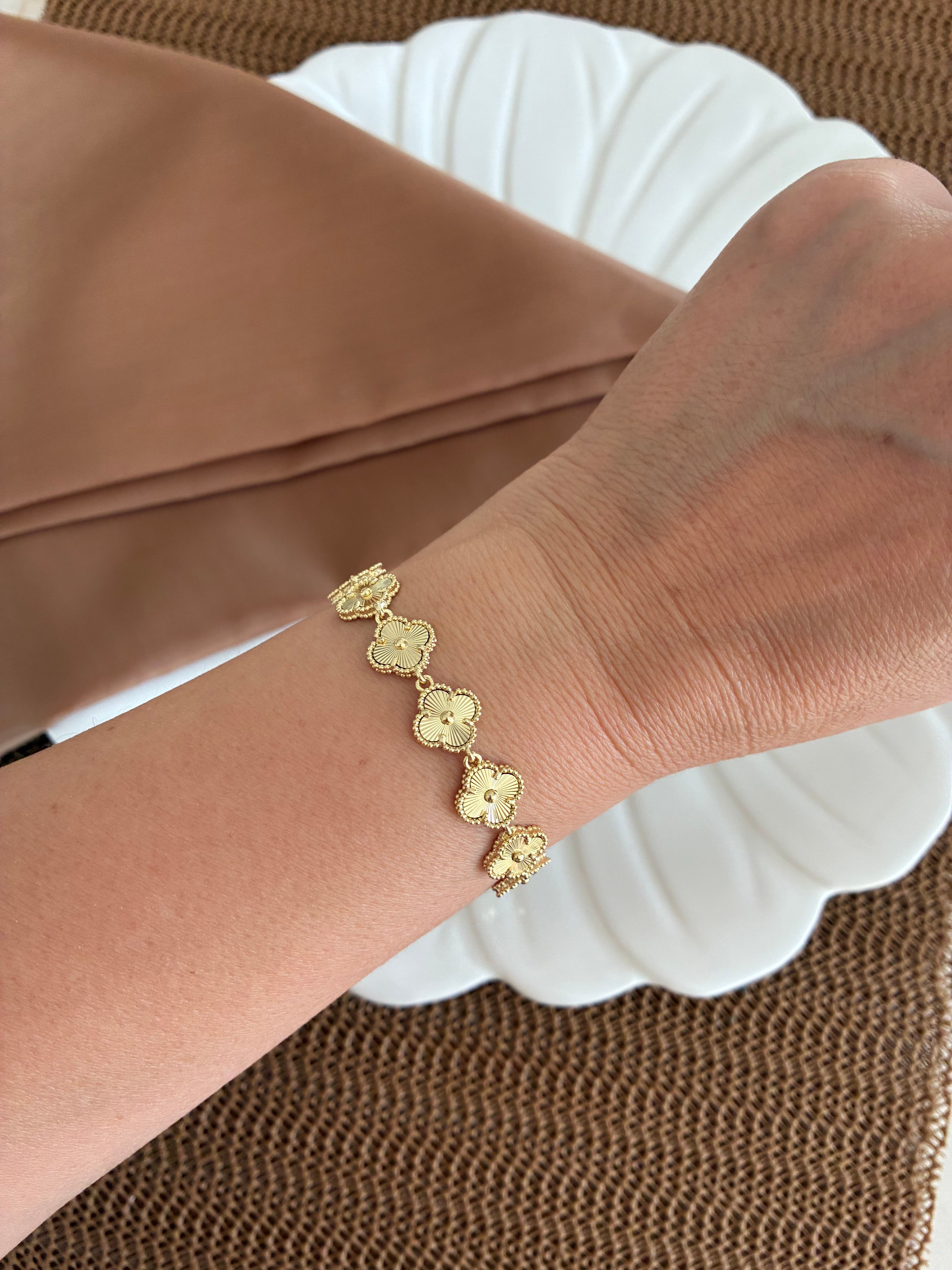 Vip Gold Pırıltılı Yonca Sıralı Bileklik