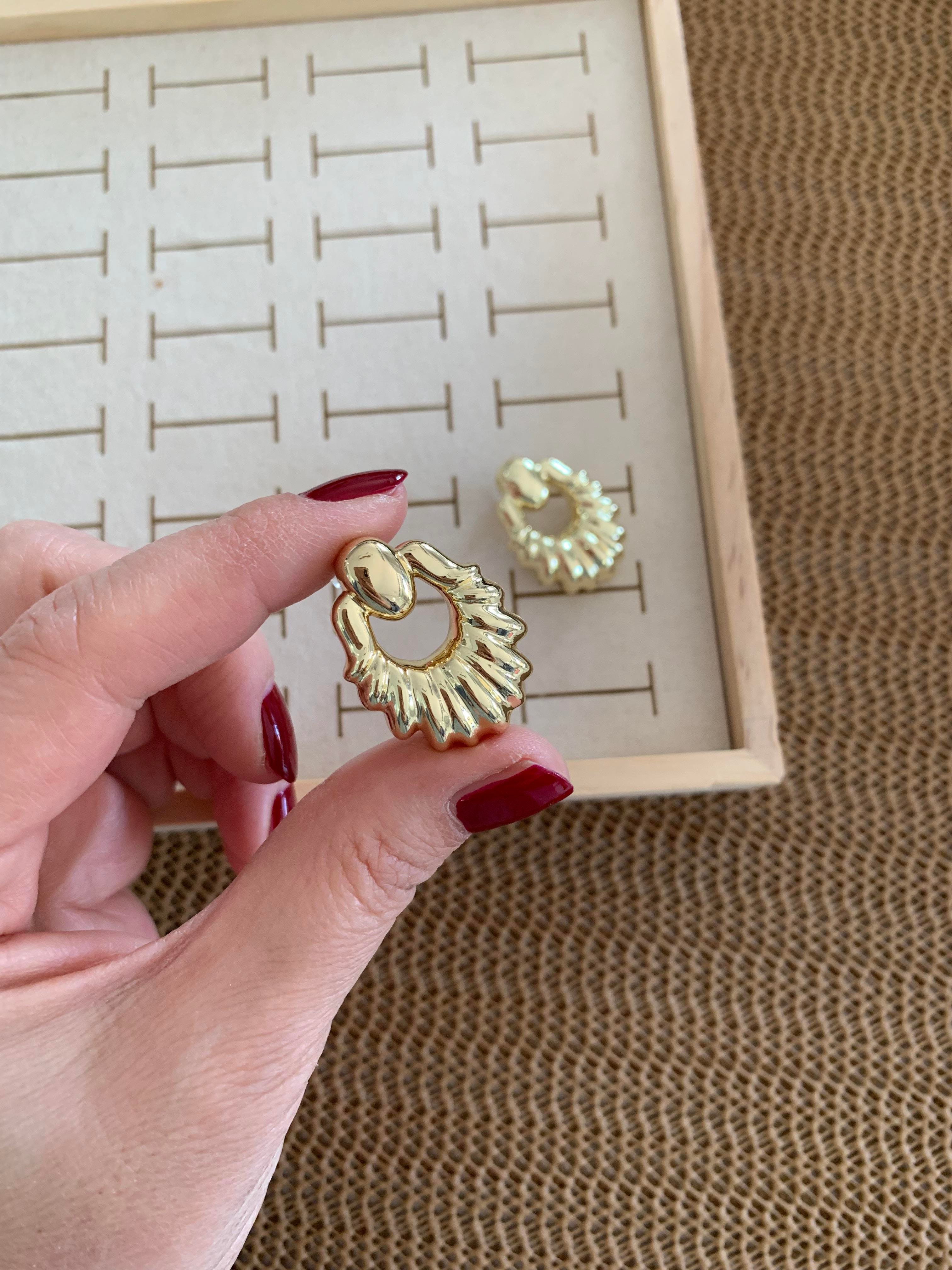 Vip Gold Plaka Çizgili Oval Küpe