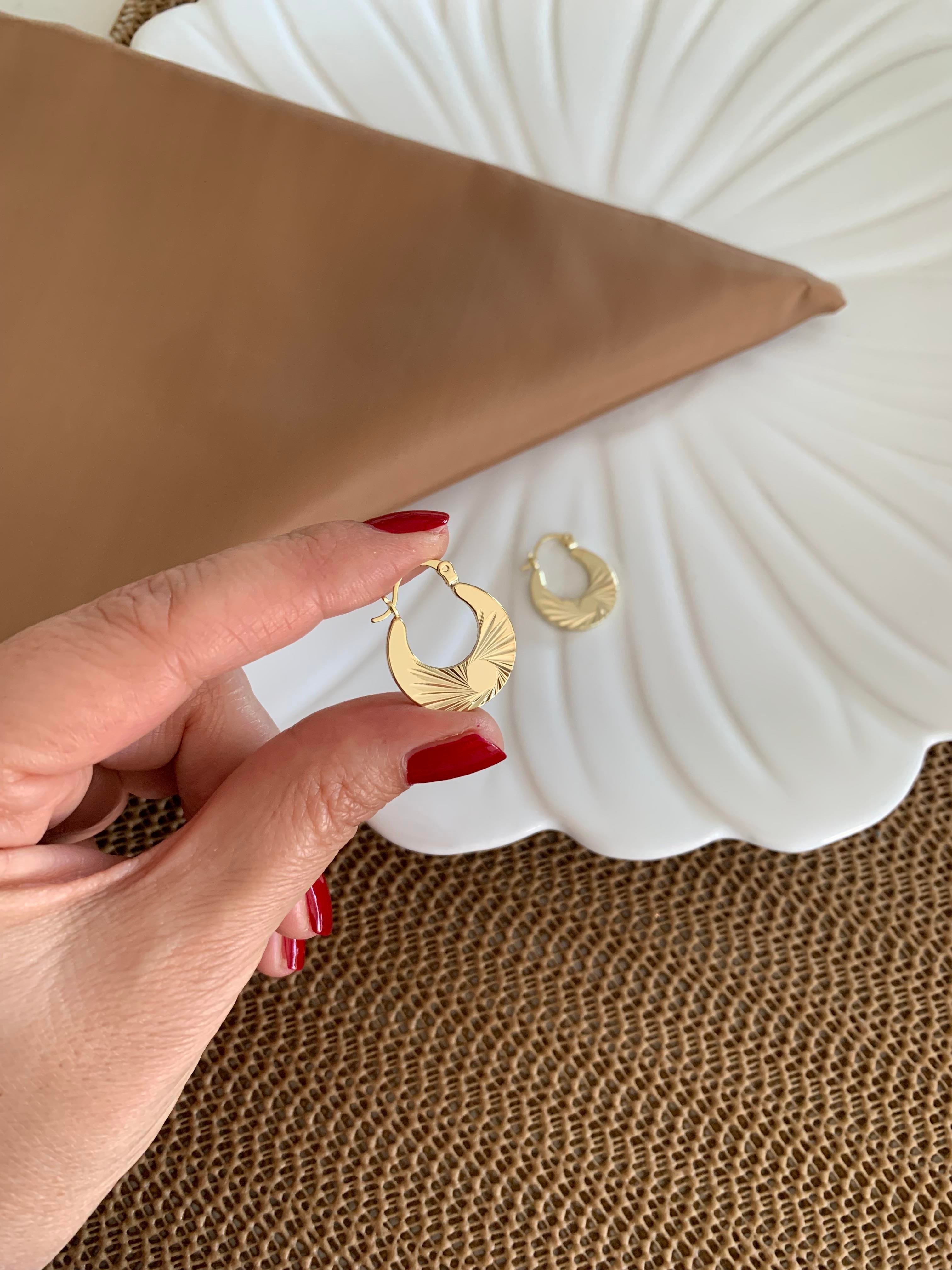 Vip Gold Plaka Çizgili Sepet Halka Küpe