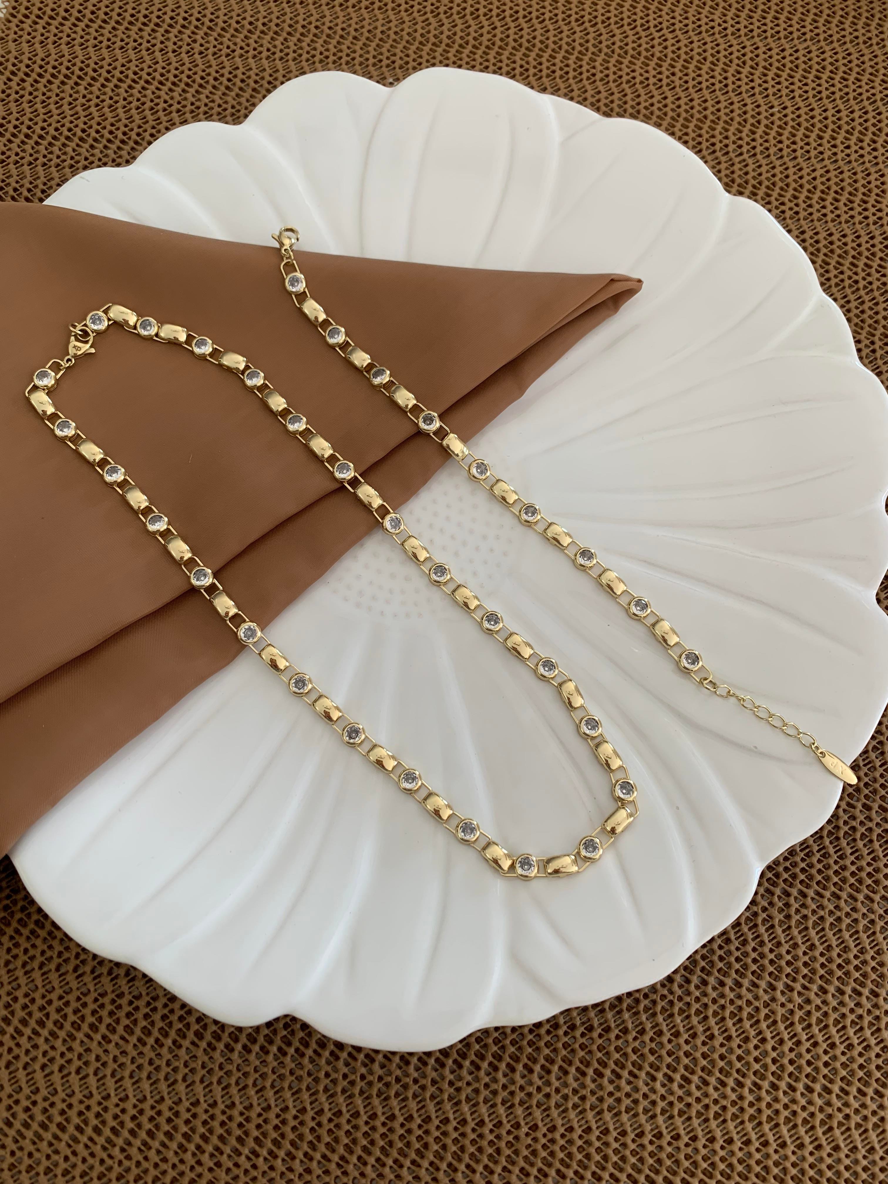 Vip Gold Plaka Daire Tek Taş Kolye Bileklik Set