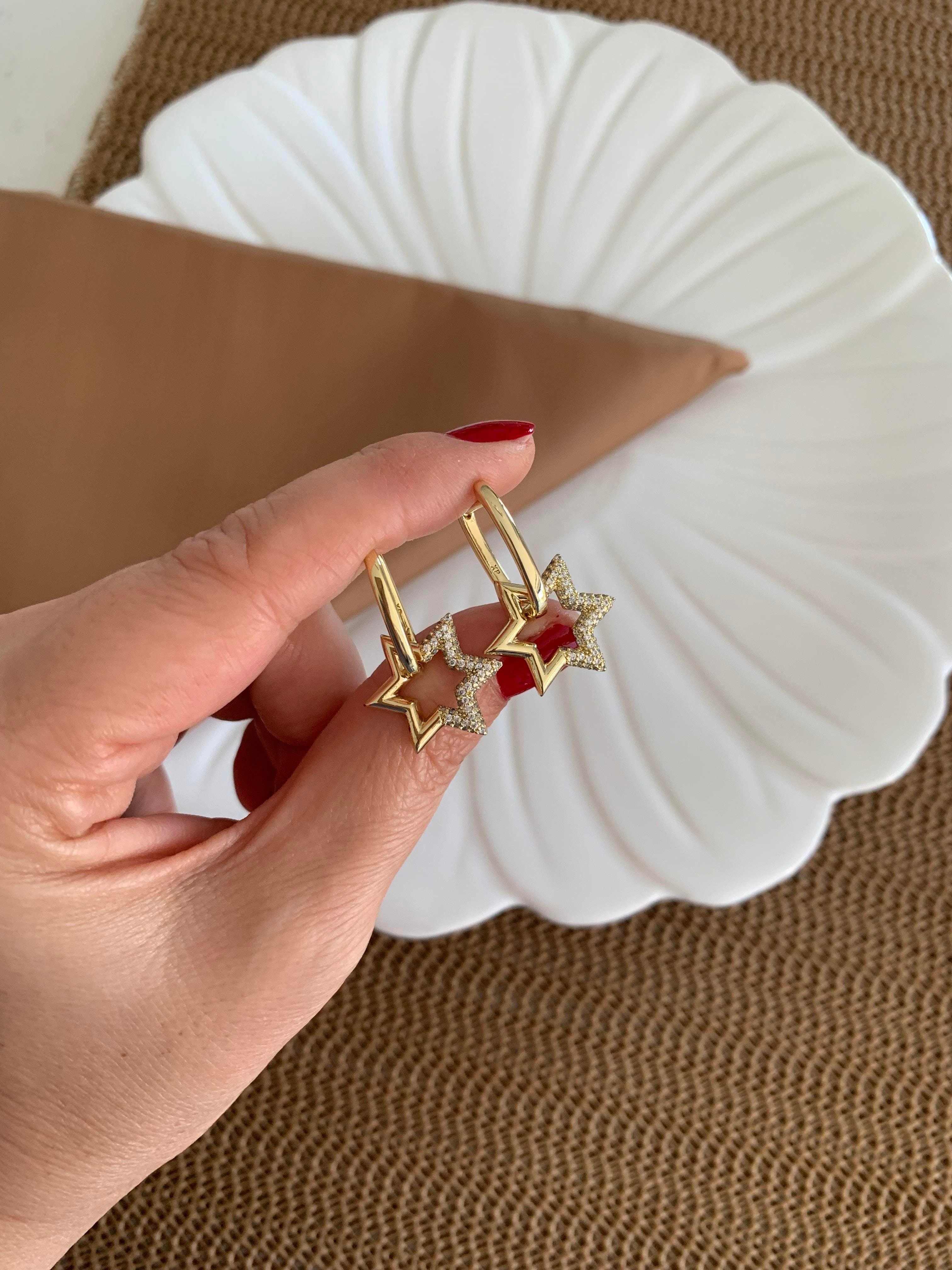 Vip Gold Plaka U Zirkon Taşlı Yıldız Sallantılı Küpe