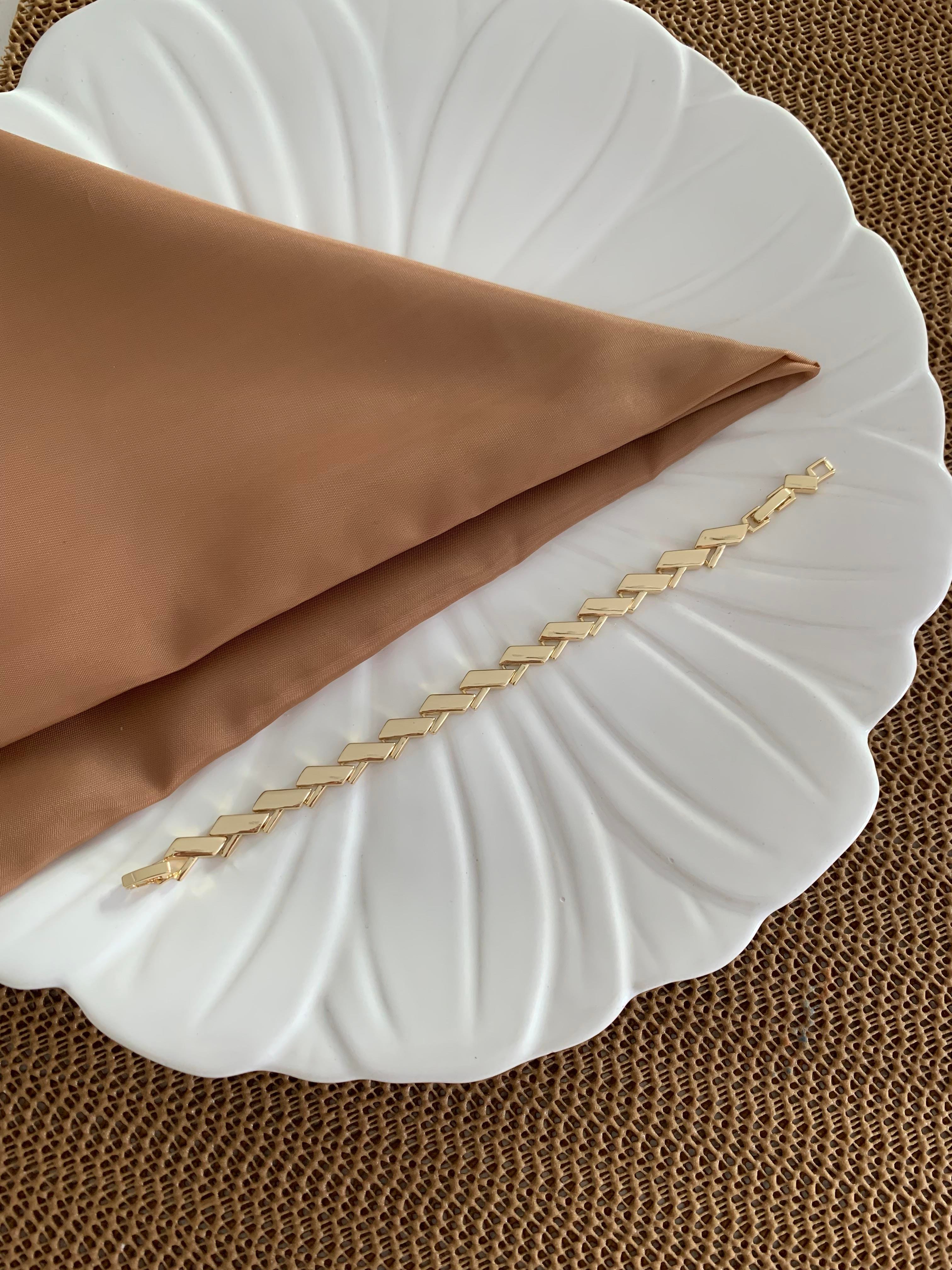 Vip Gold Plaka  Zikzak Sıralı Bileklik