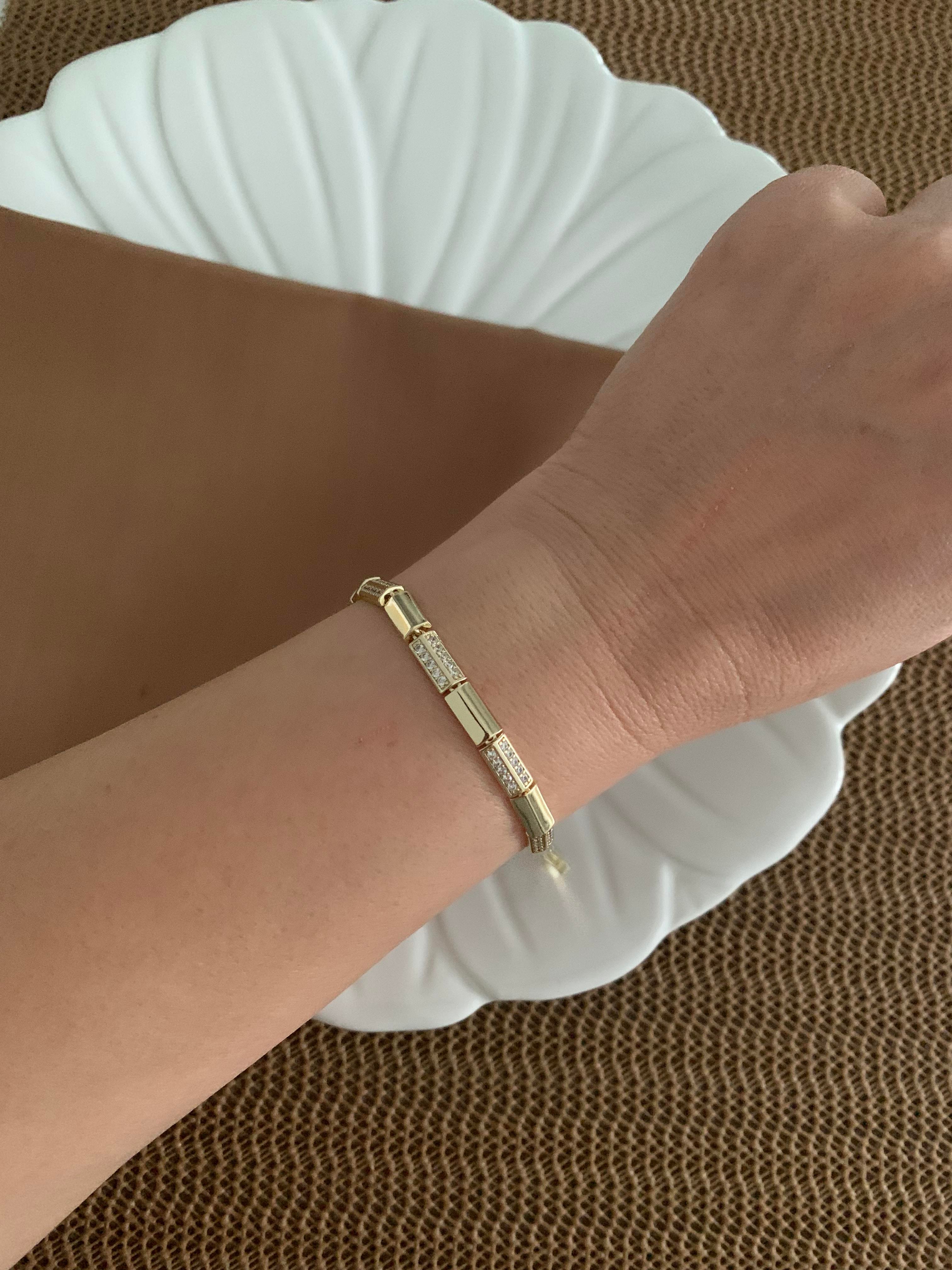 Vip Gold Plaka Zirkon Taş Küp Sıralı Tasarım Bileklik