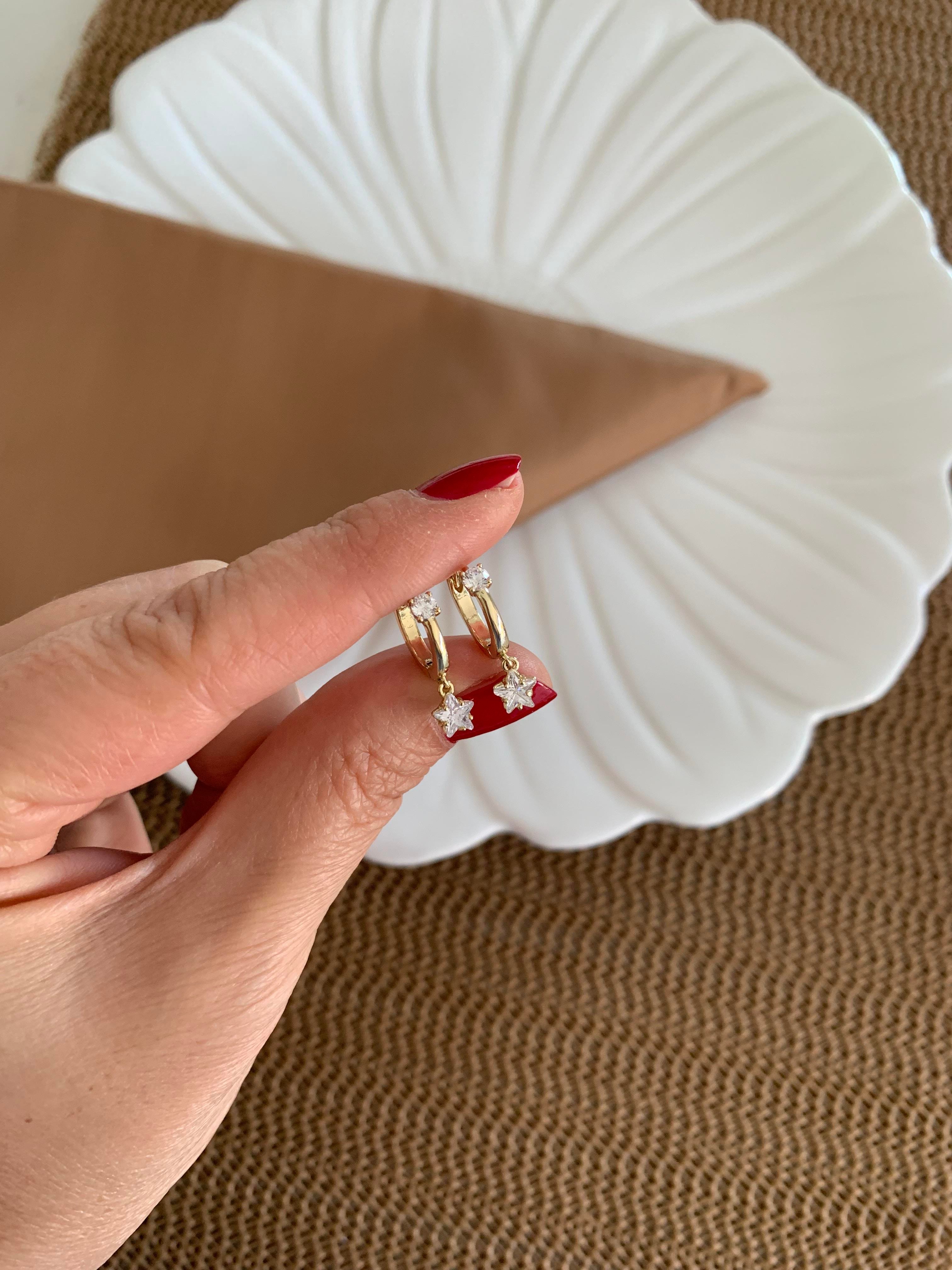 Vip Gold Tek Taş Yıldız Sallantılı Halka Küpe