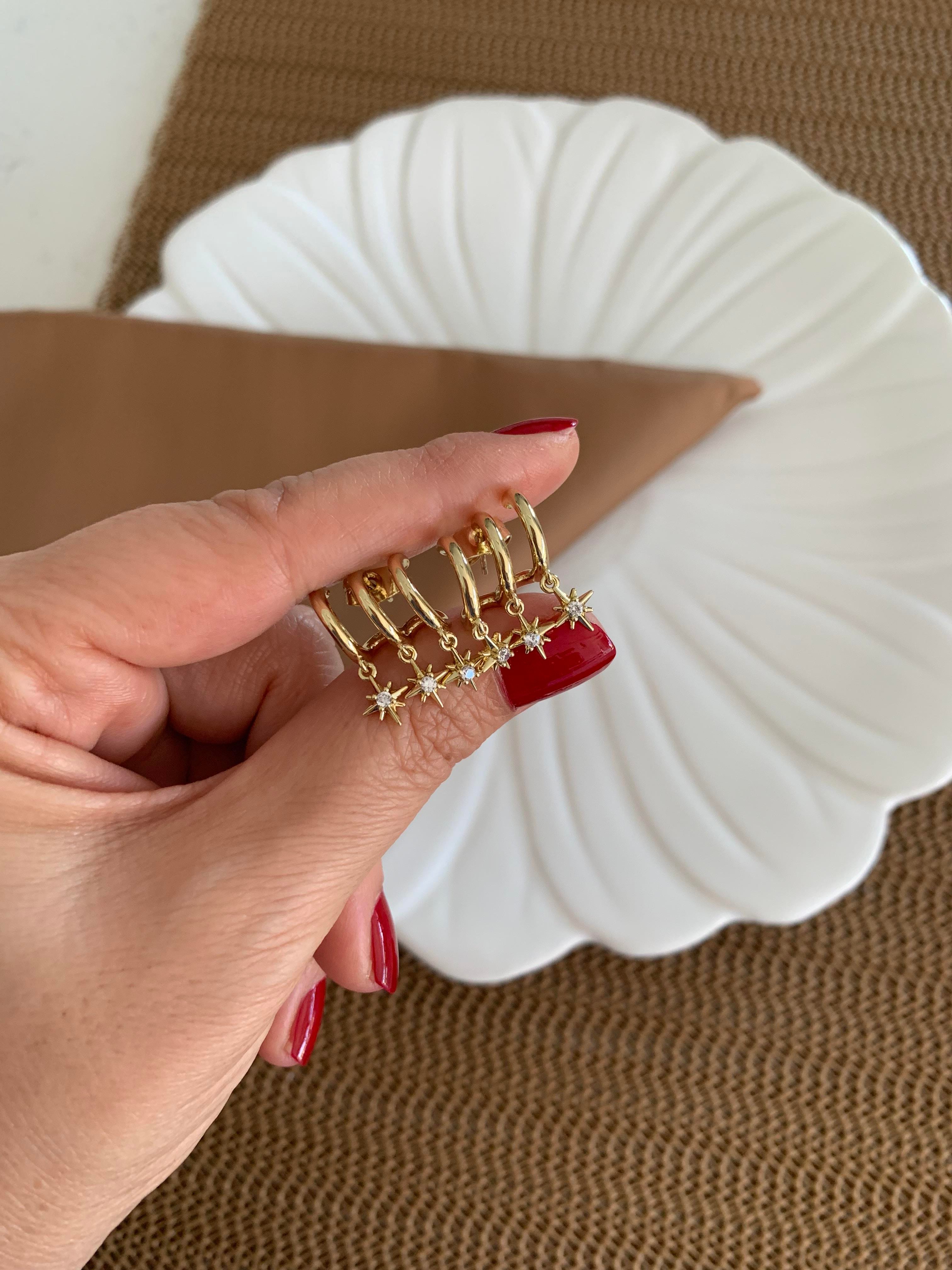 Vip Gold Tek Taşlı Kutup Yıldız Sallantılı Tasarım Küpe