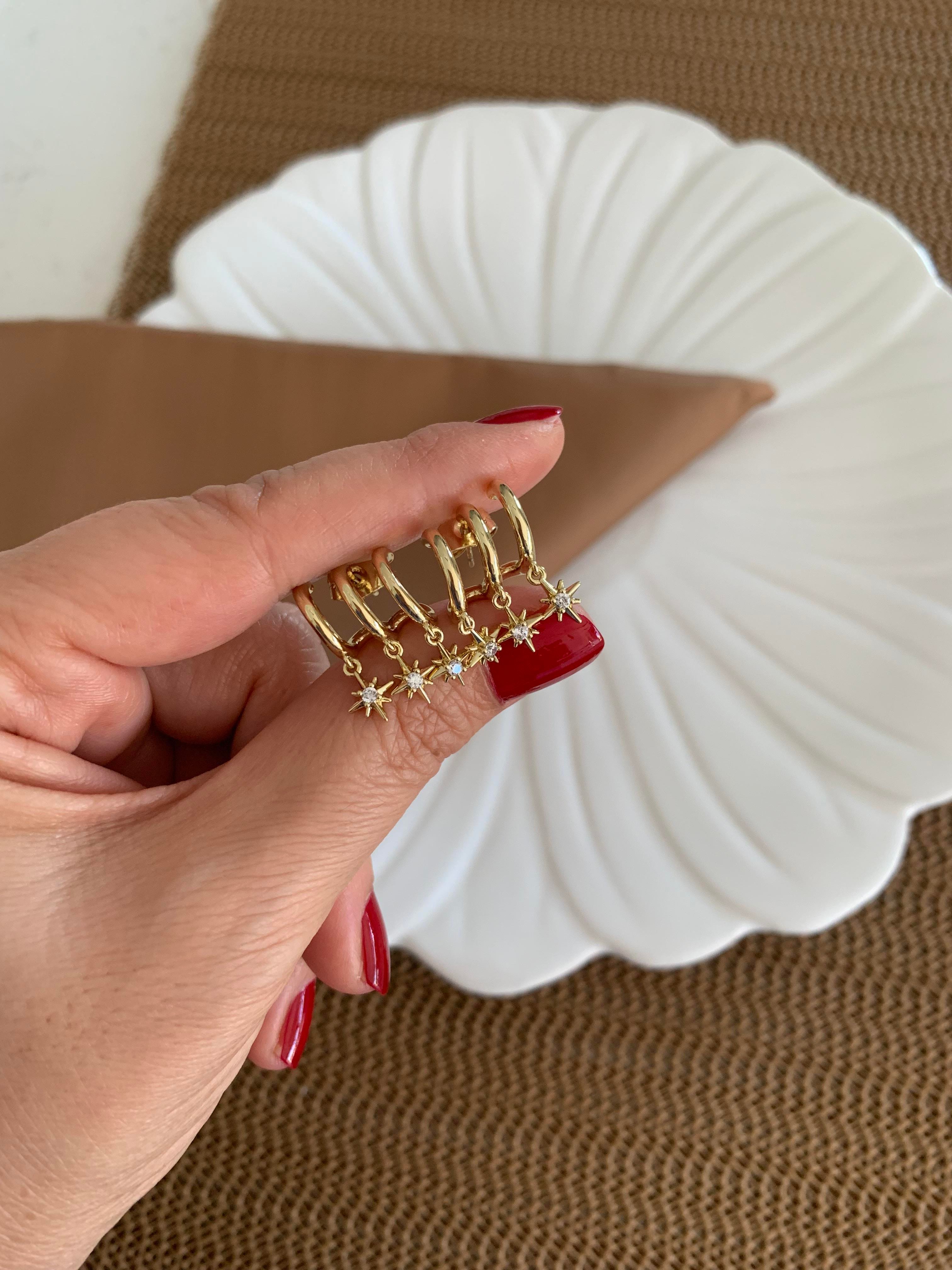 Vip Gold Tek Taşlı Kutup Yıldız Sallantılı Tasarım Küpe