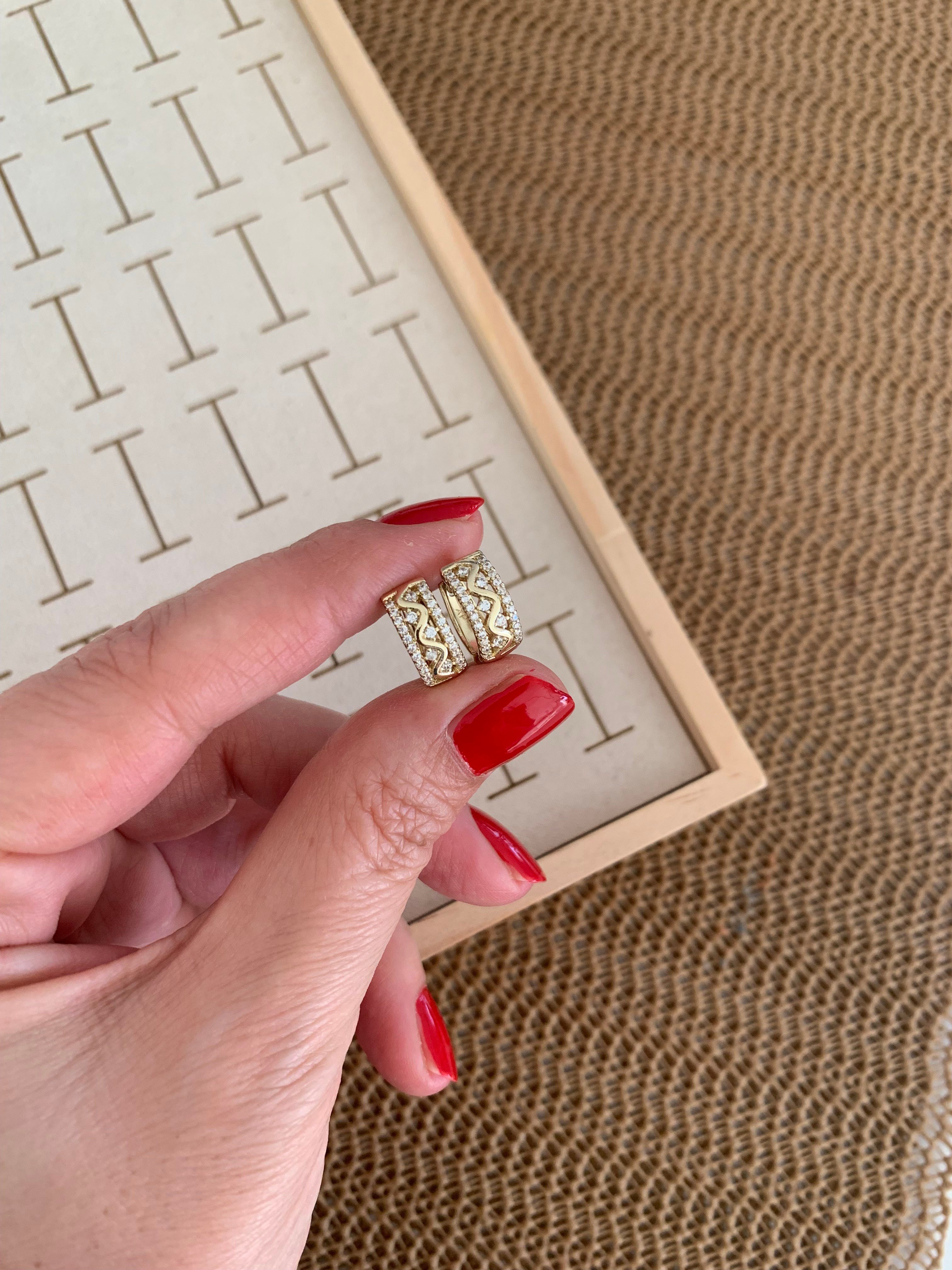 Vip Gold Zirkon Taş Ortası S Mini Halka Küpe
