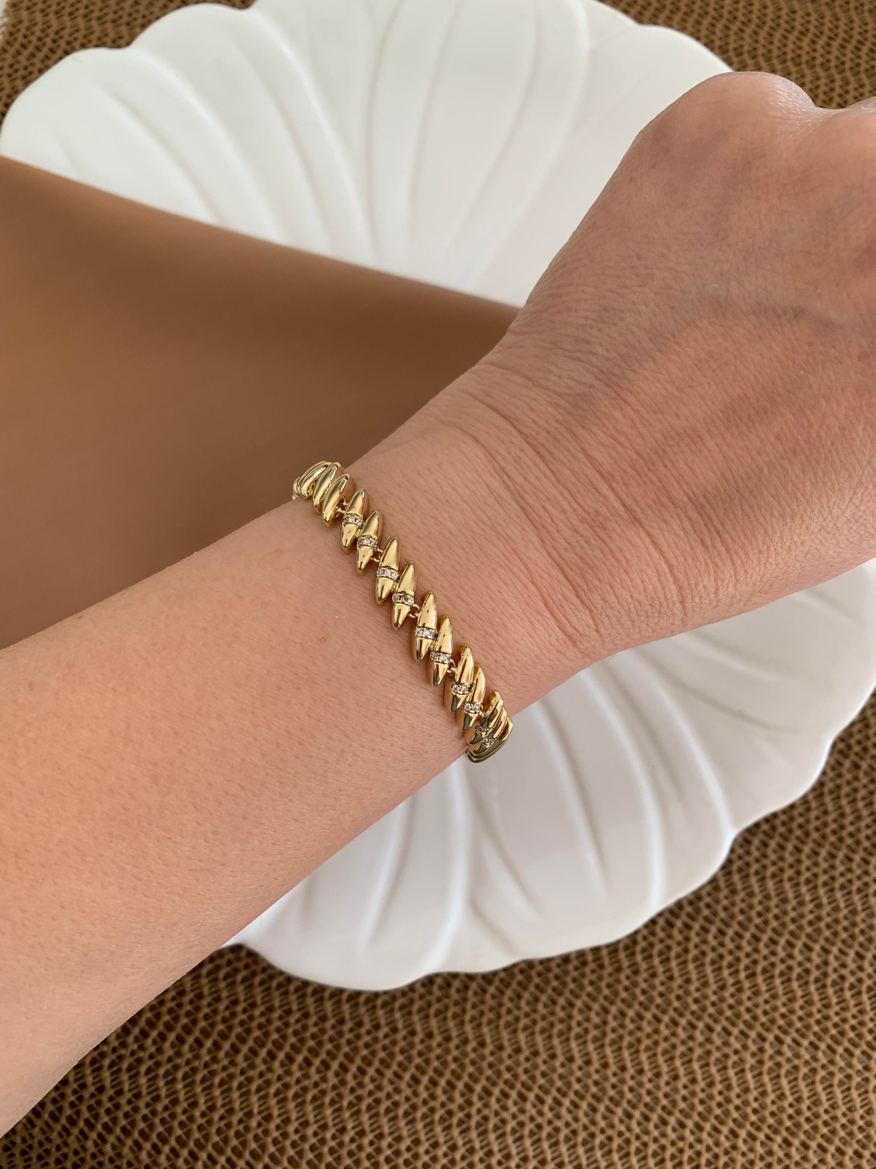 Vip Gold Zirkon Taşlı Badem Sıralı Bileklik
