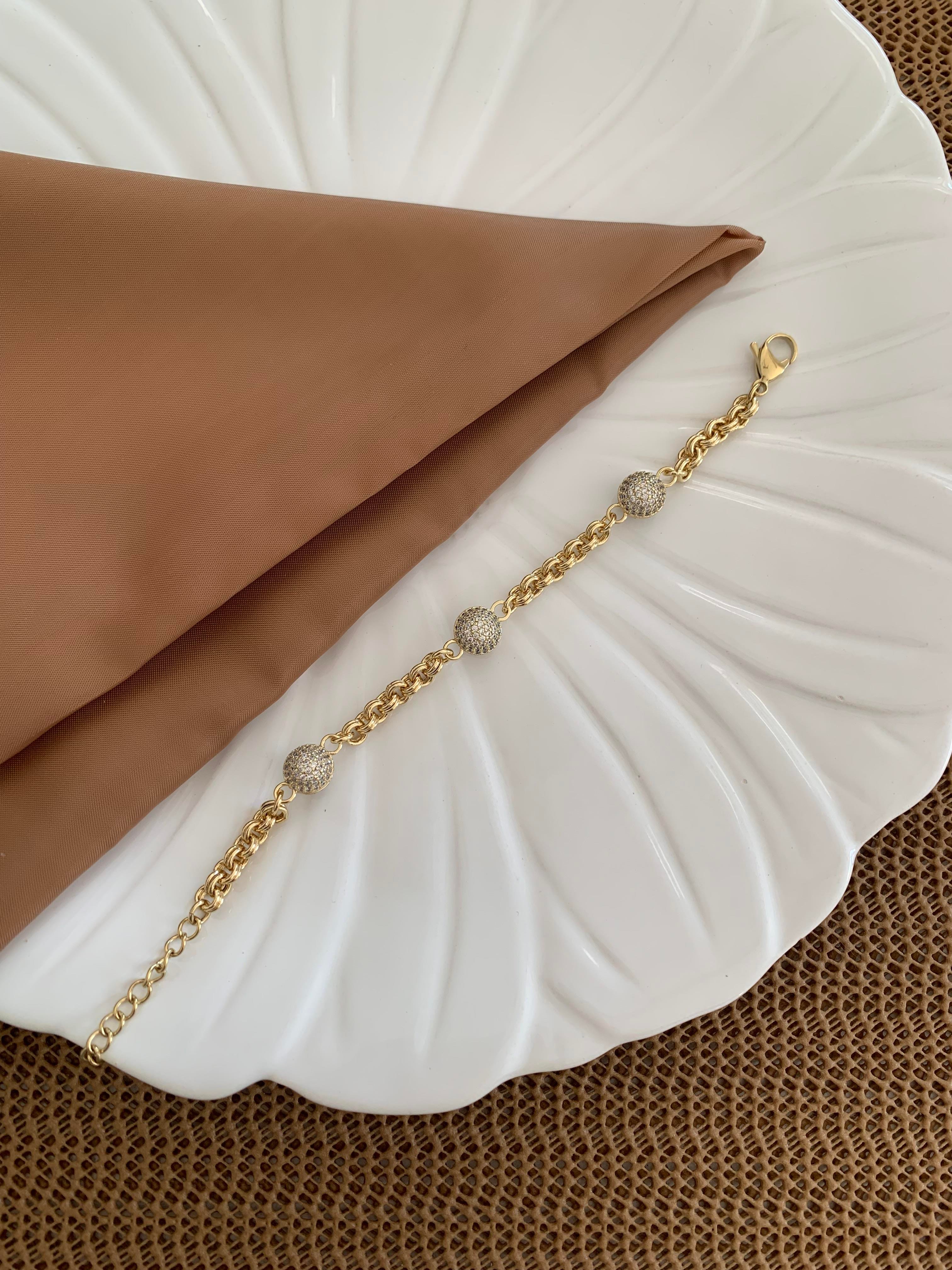 Vip Gold Zirkon Taşlı Beyaz Top Sıralı Bileklik