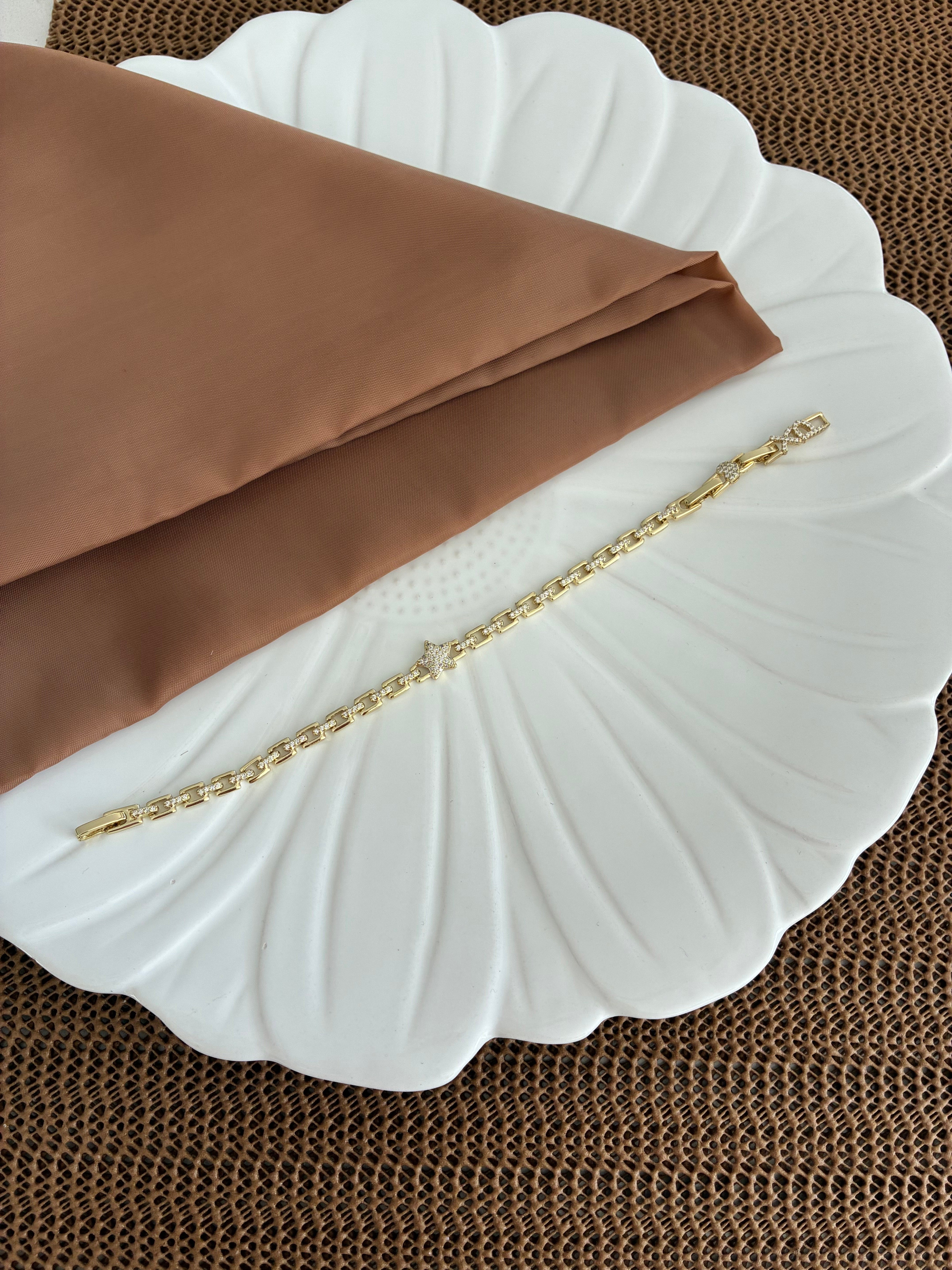 Vip Gold Zirkon Taşlı Bileşen Yıldız Tasarım Bileklik