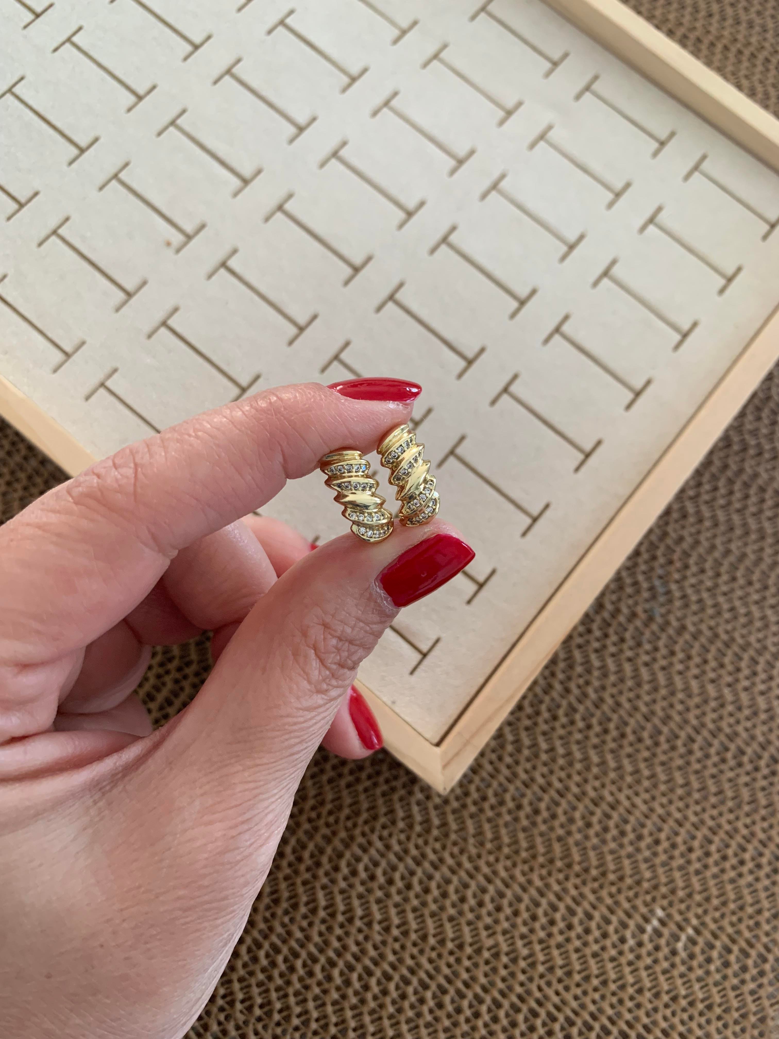 Vip Gold Zirkon Taşlı Burgu U Küpe