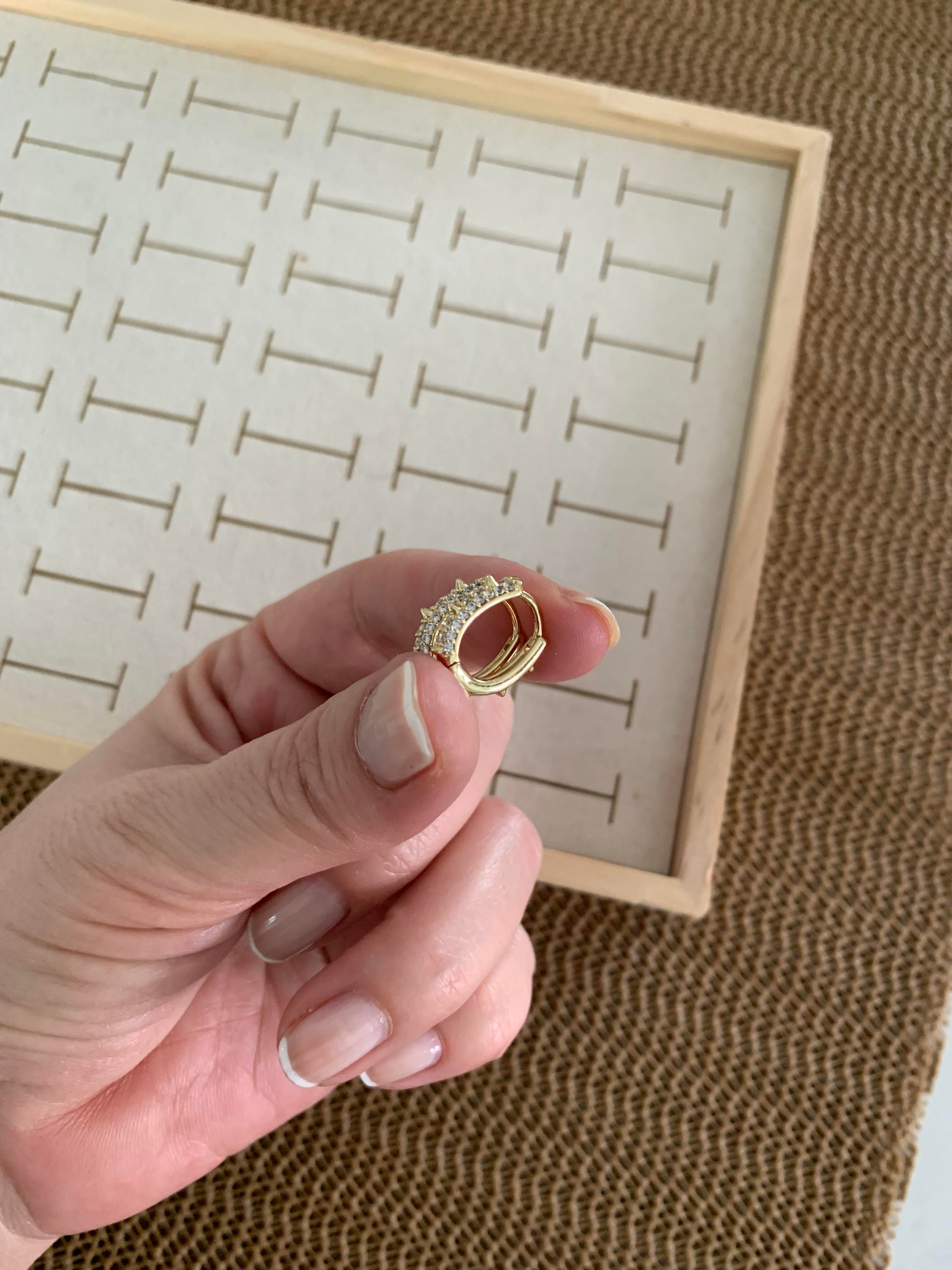 Vip Gold Zirkon Taşlı Çivi U Küpe