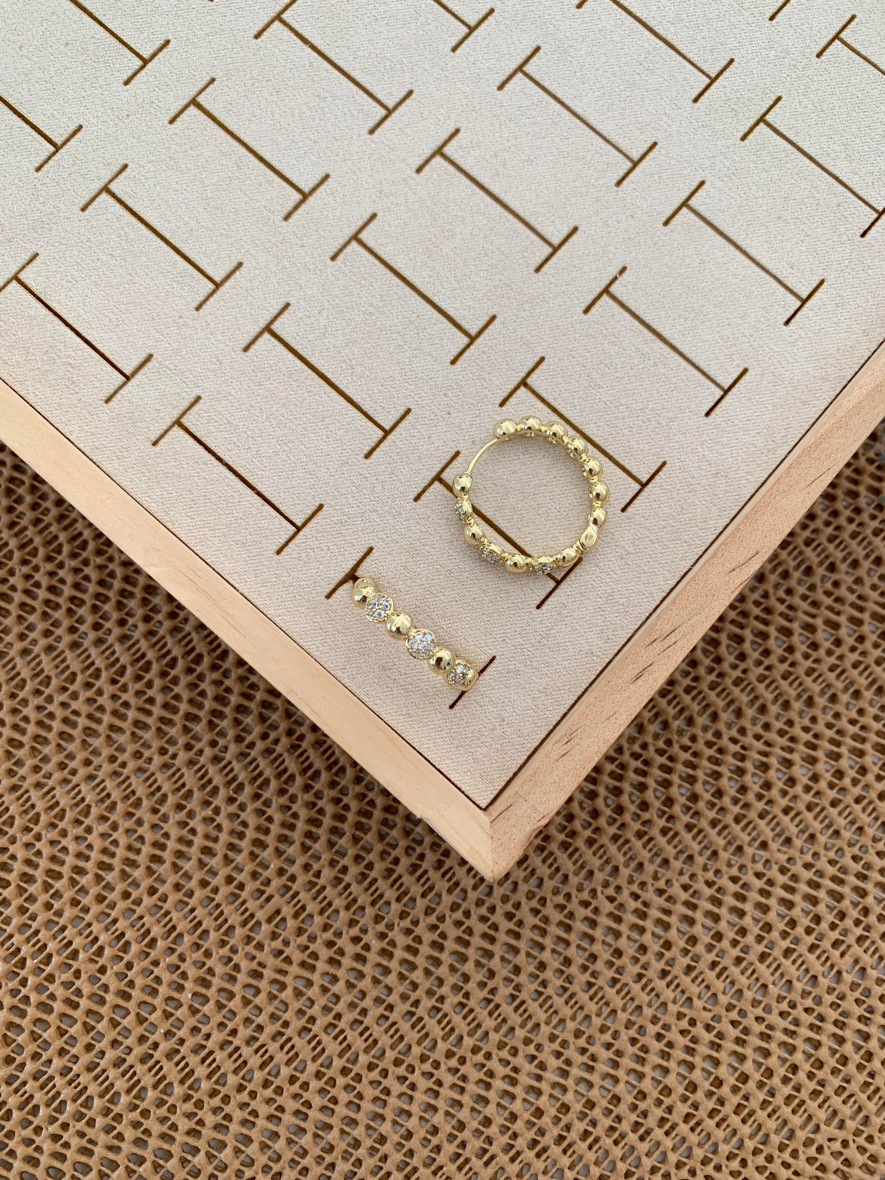 Vip Gold Zirkon Taşlı Daire Detaylı Halka Küpe