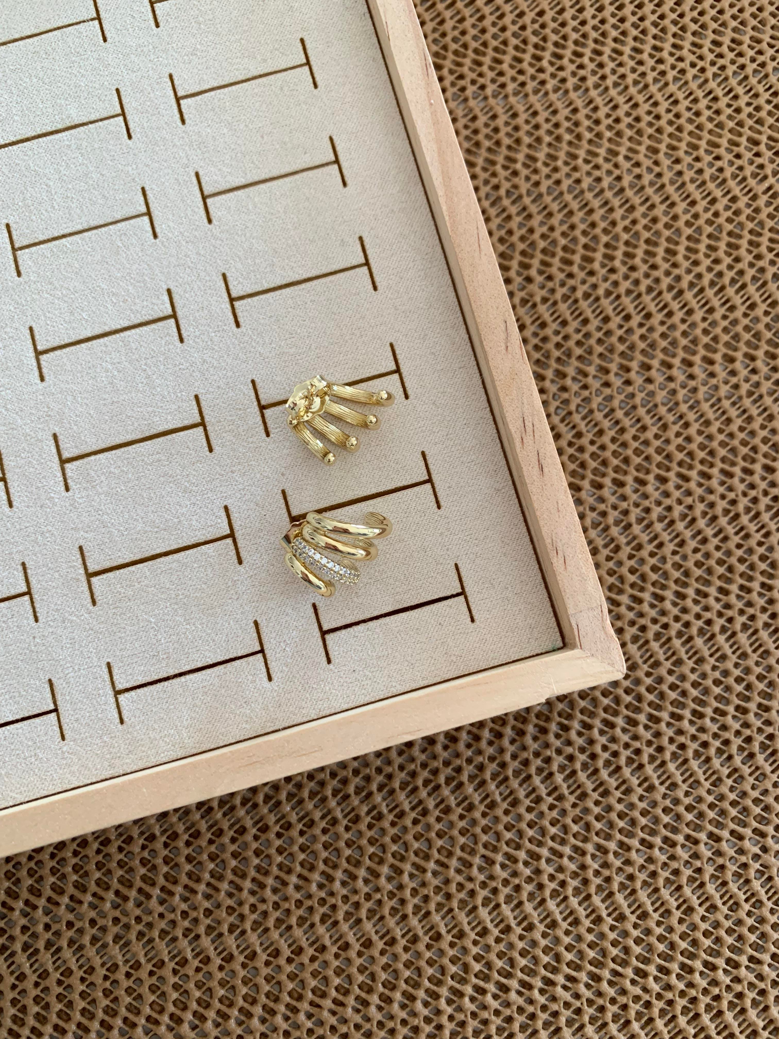 Vip Gold Zirkon Taşlı Dört Sıra Boru Ay Küpe