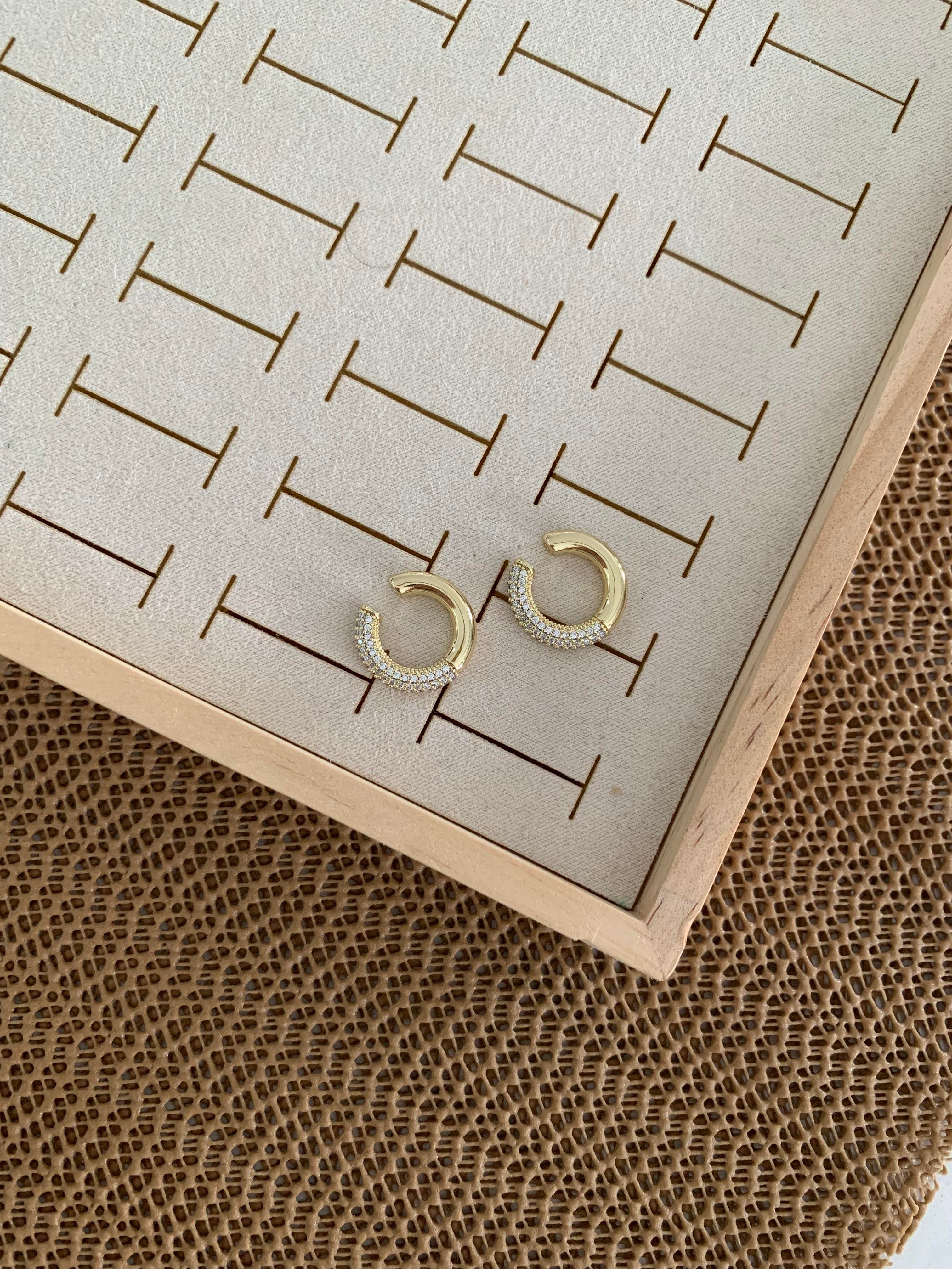 Vip Gold Zirkon Taşlı Halka Kıkırdak Küpe