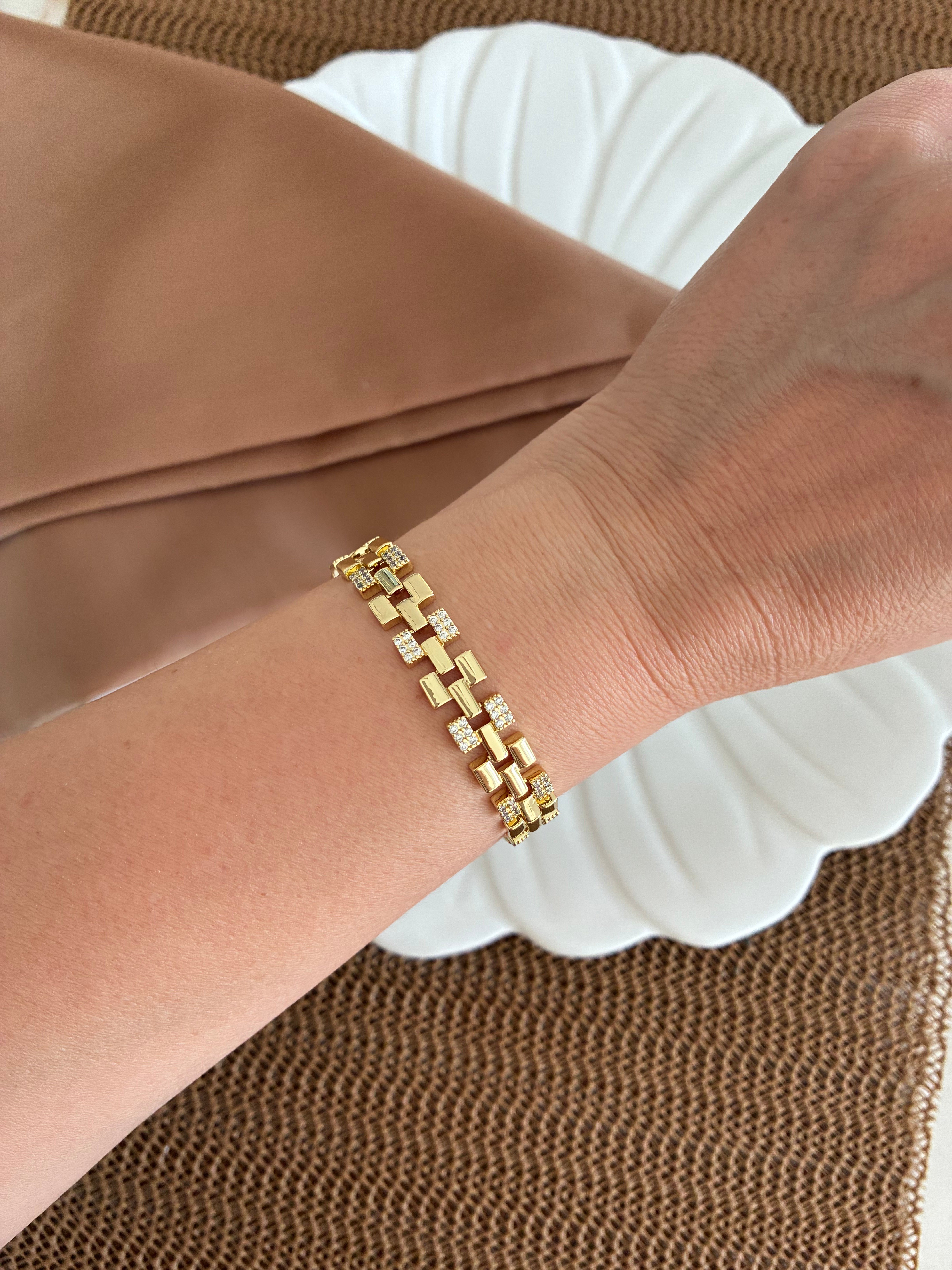 Vip Gold Zirkon Taşlı İç İçe Geçme Kare Detaylı Bileklik