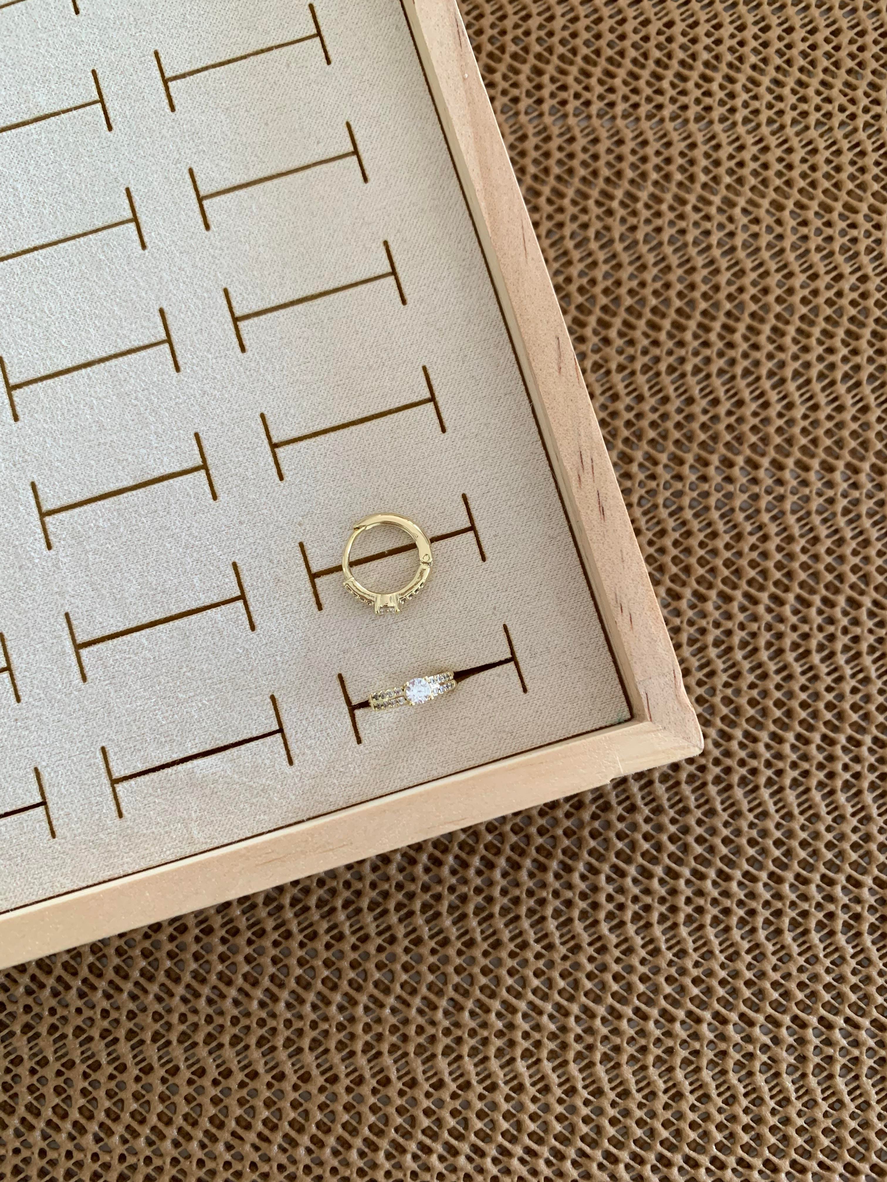 Vip Gold Zirkon Taşlı Kare Tek Taş Mini Halka Küpe