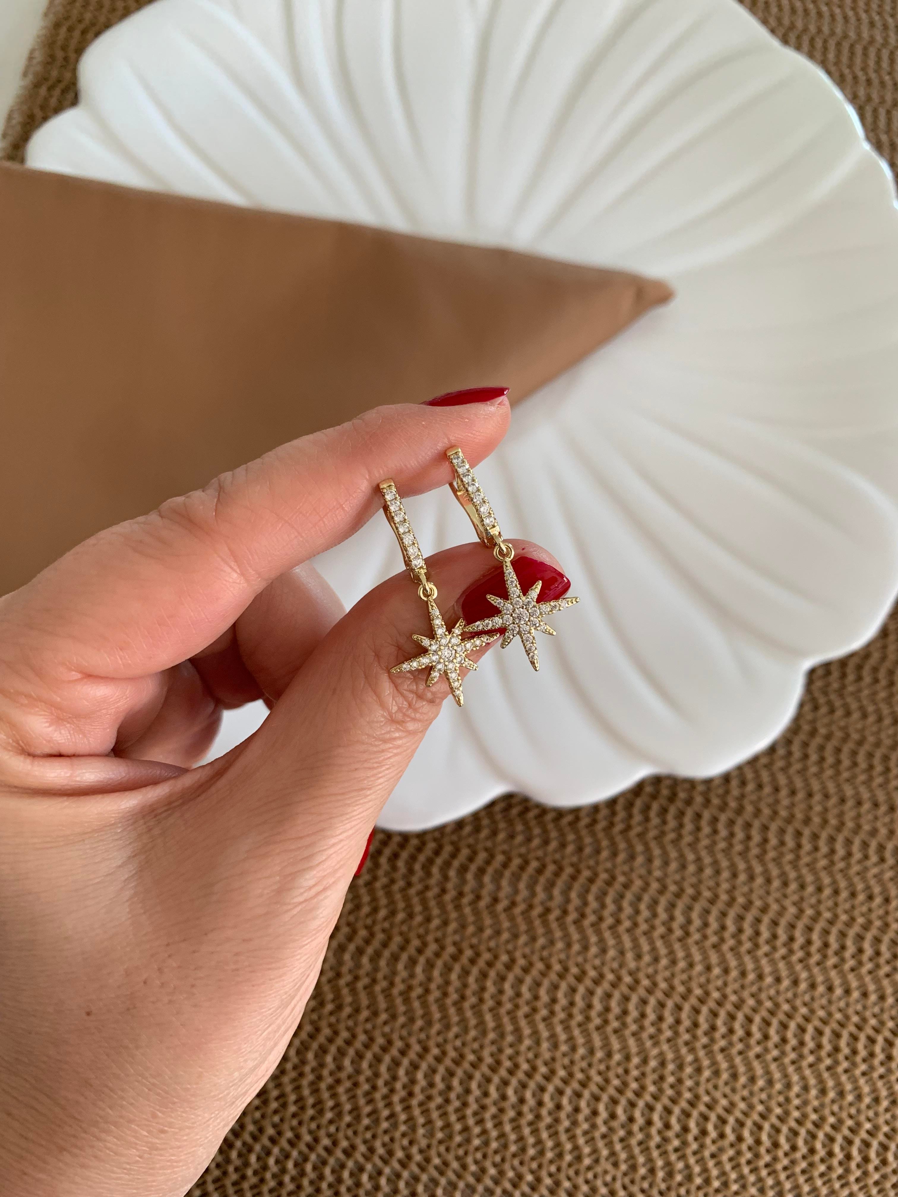 Vip Gold Zirkon Taşlı Kutup Yıldız U Küpe